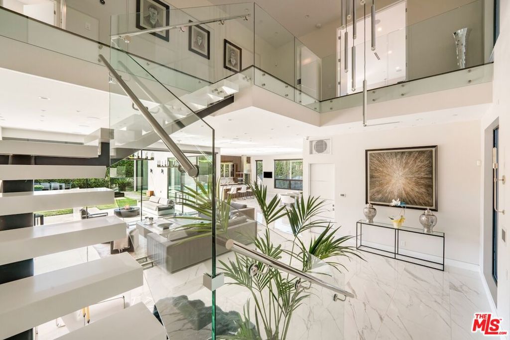 4049 Coldwater Canyon Avenue