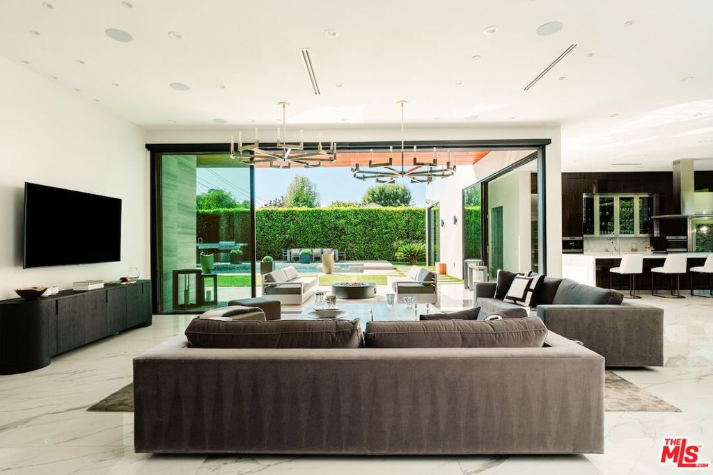 4049 Coldwater Canyon Avenue