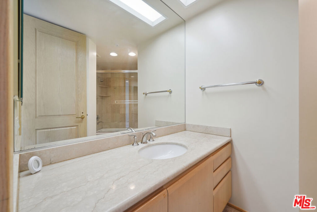 10490 Wilshire Boulevard 1402