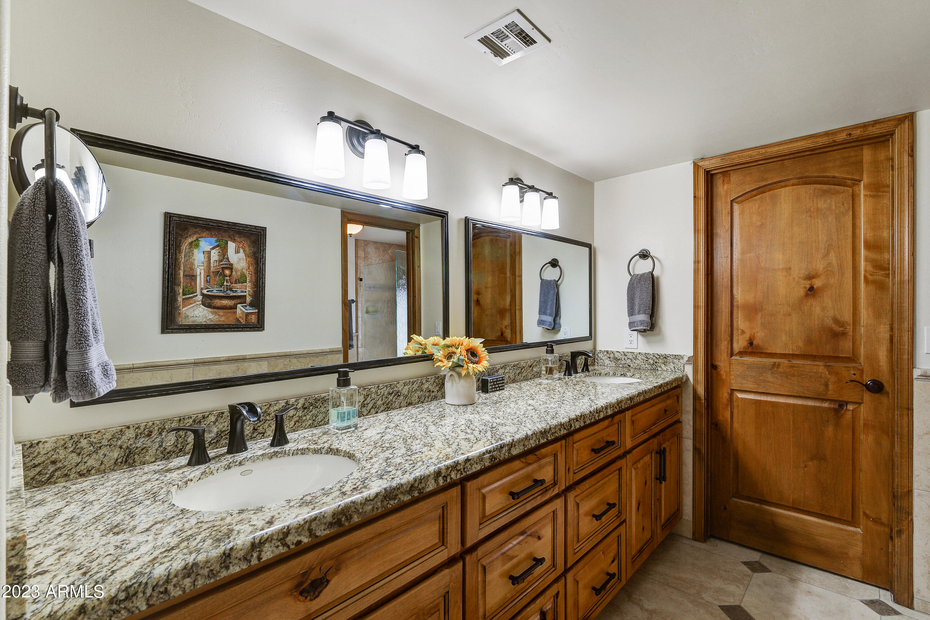 4333 E MOUNTAIN VIEW Road