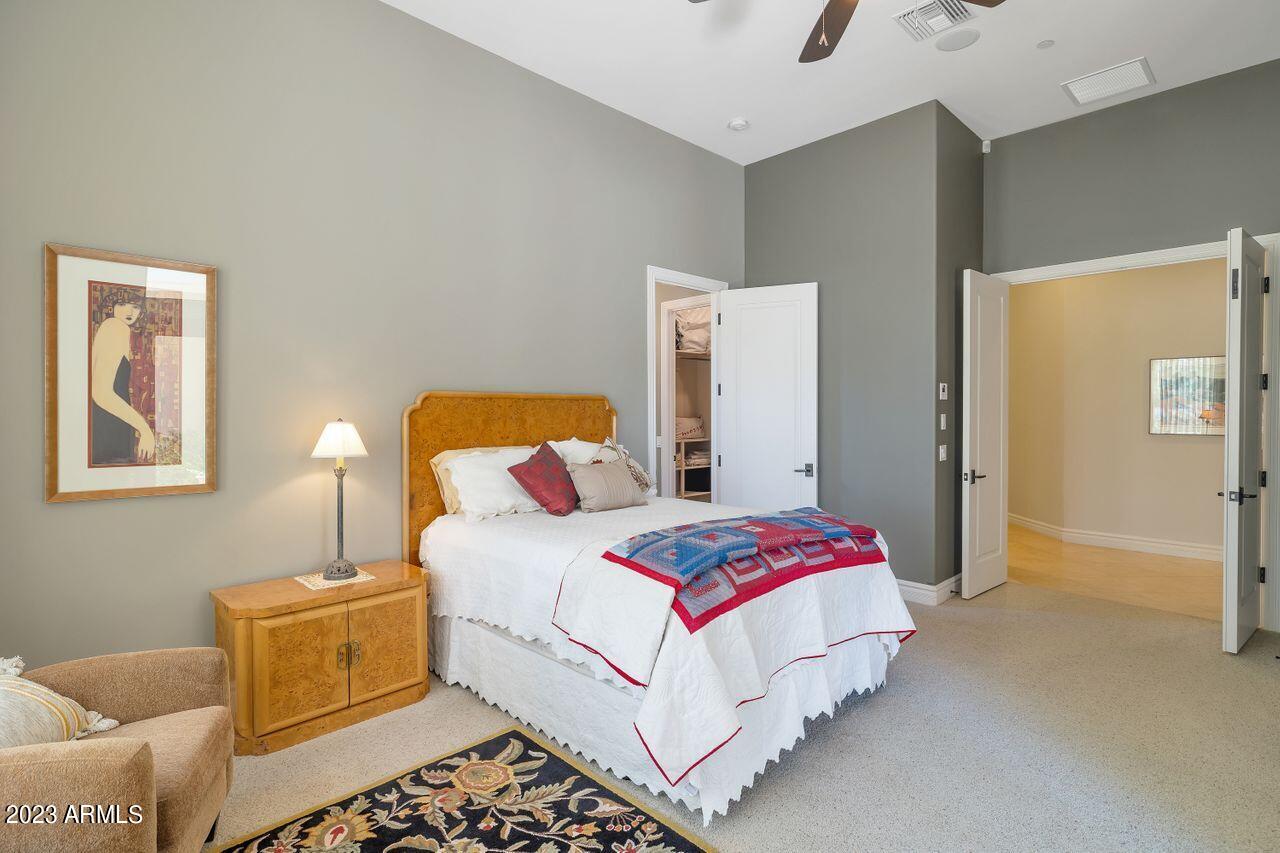 9041 N 54TH Place