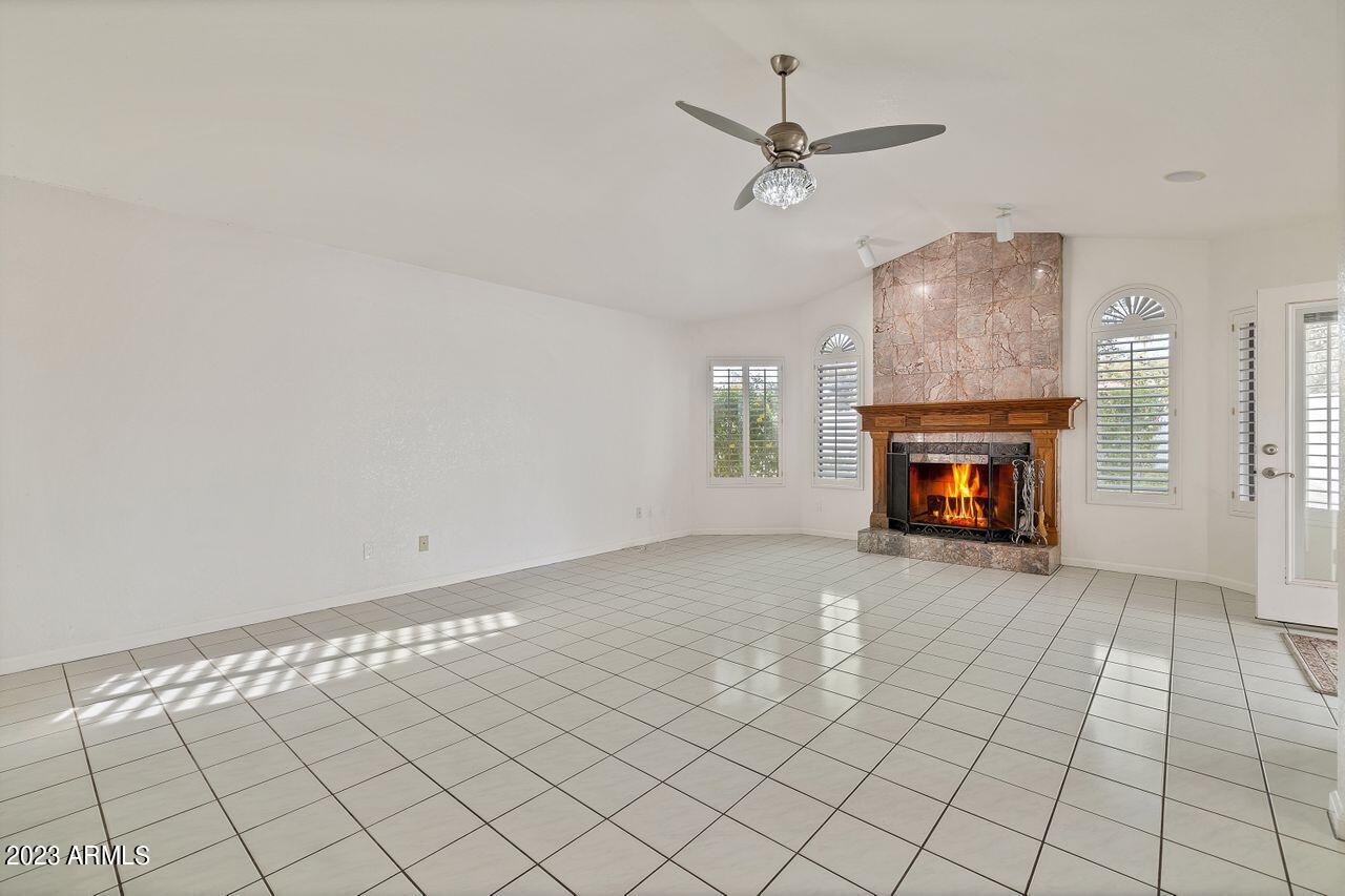 3432 E GOLDEN VISTA Lane