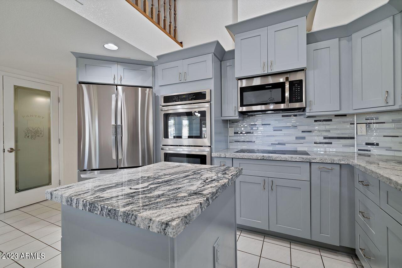 3432 E GOLDEN VISTA Lane
