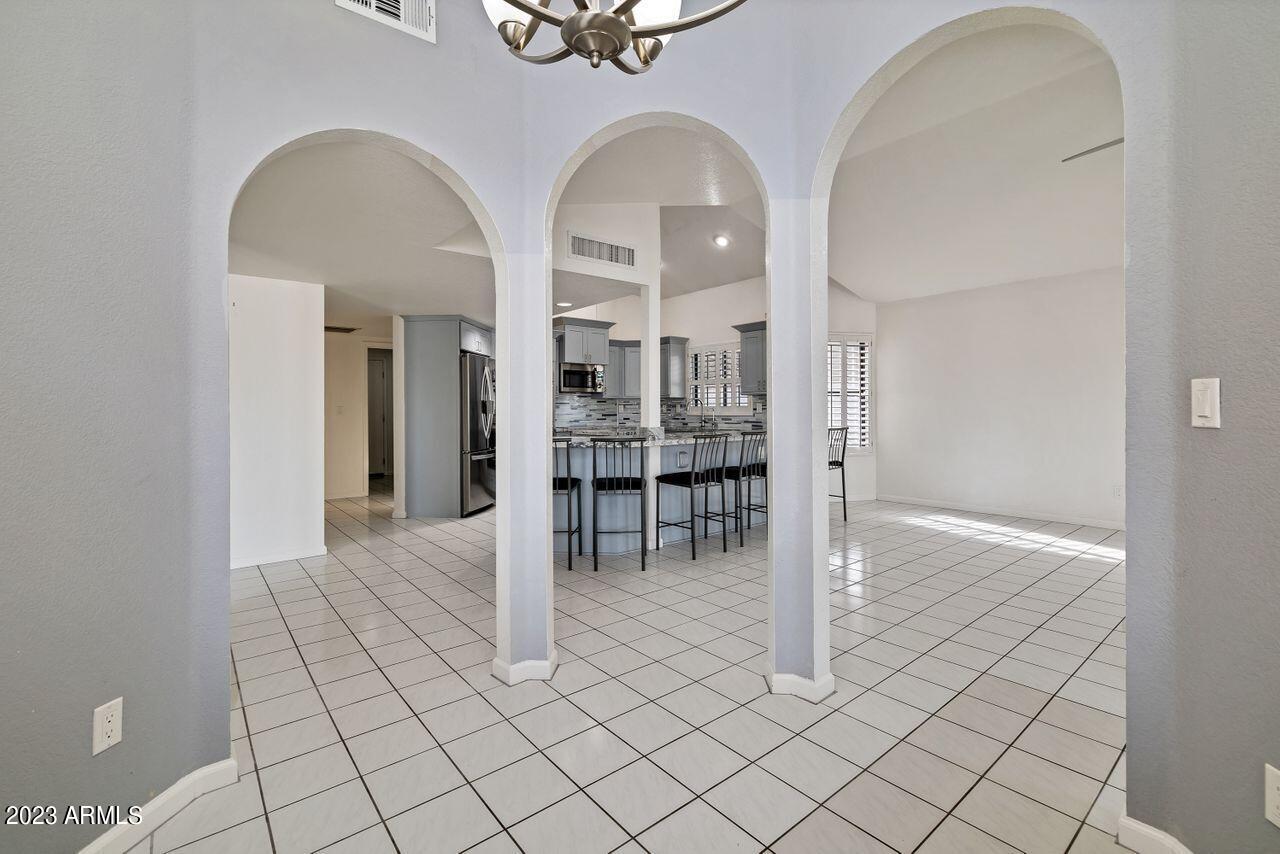 3432 E GOLDEN VISTA Lane
