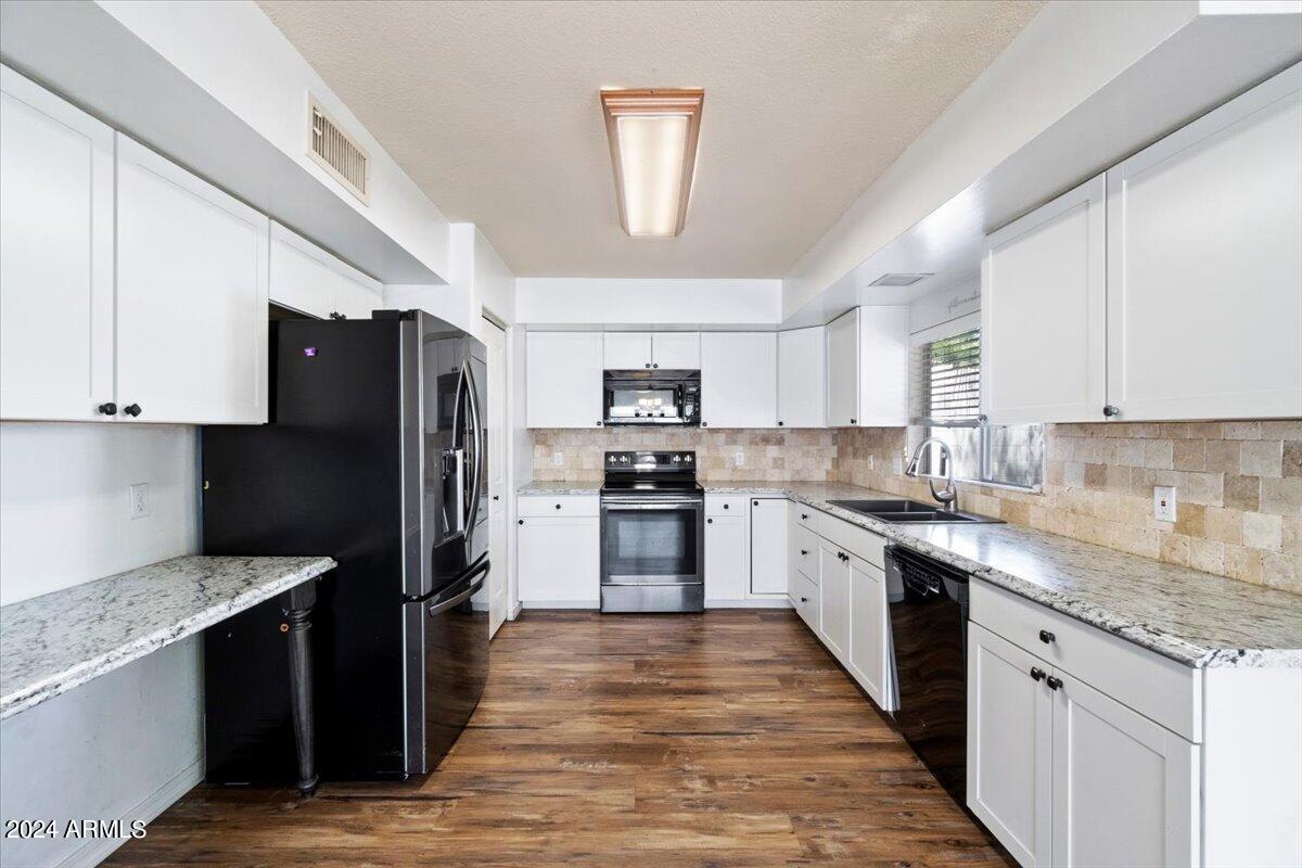 19043 N 13TH Place