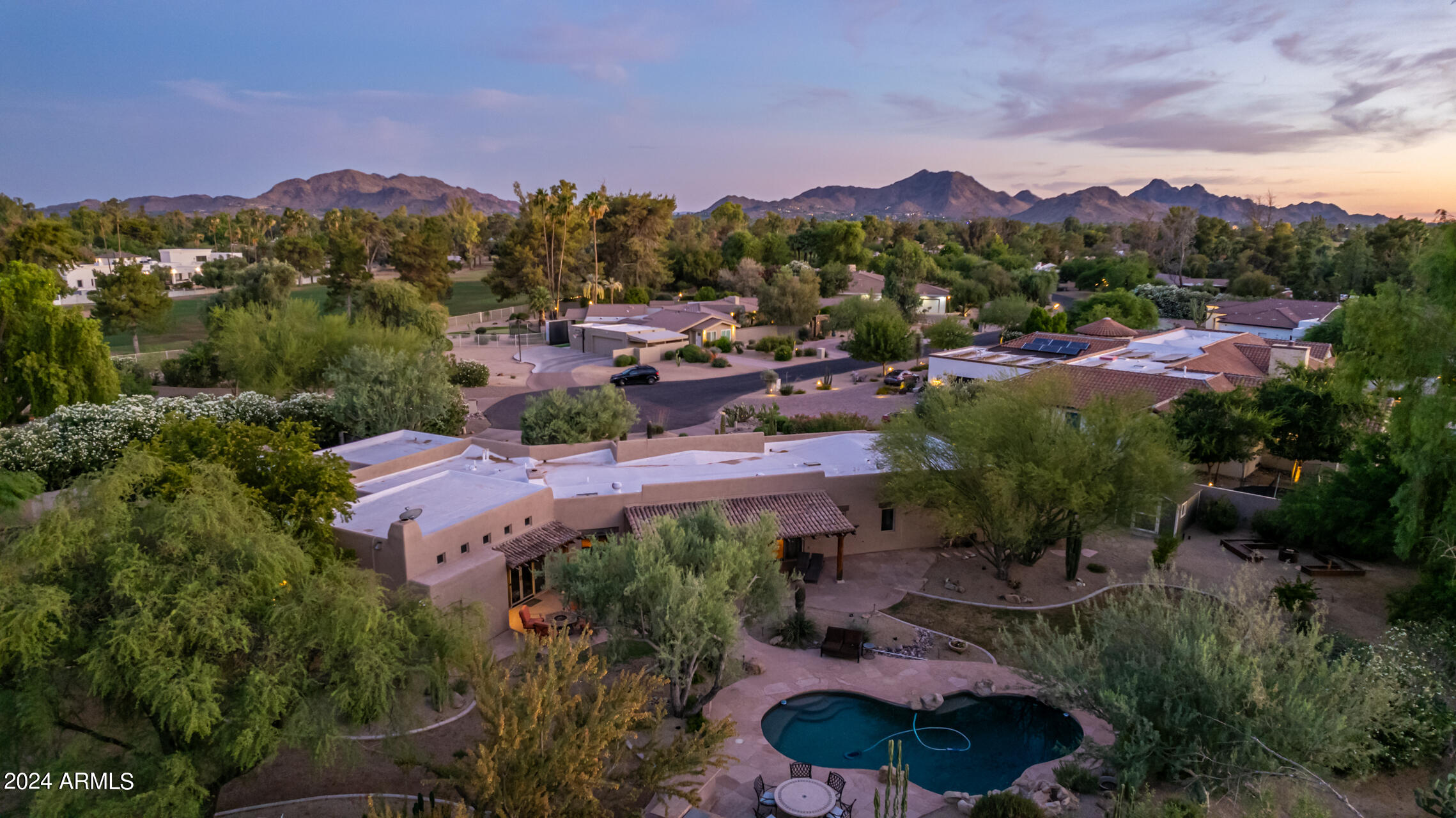 12012 N OAKHURST Way