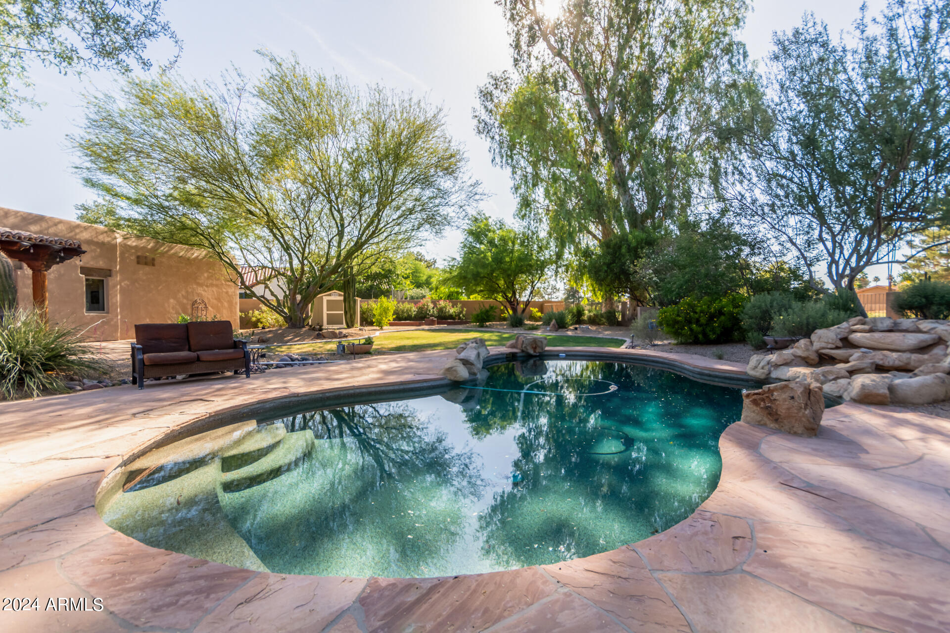 12012 N OAKHURST Way