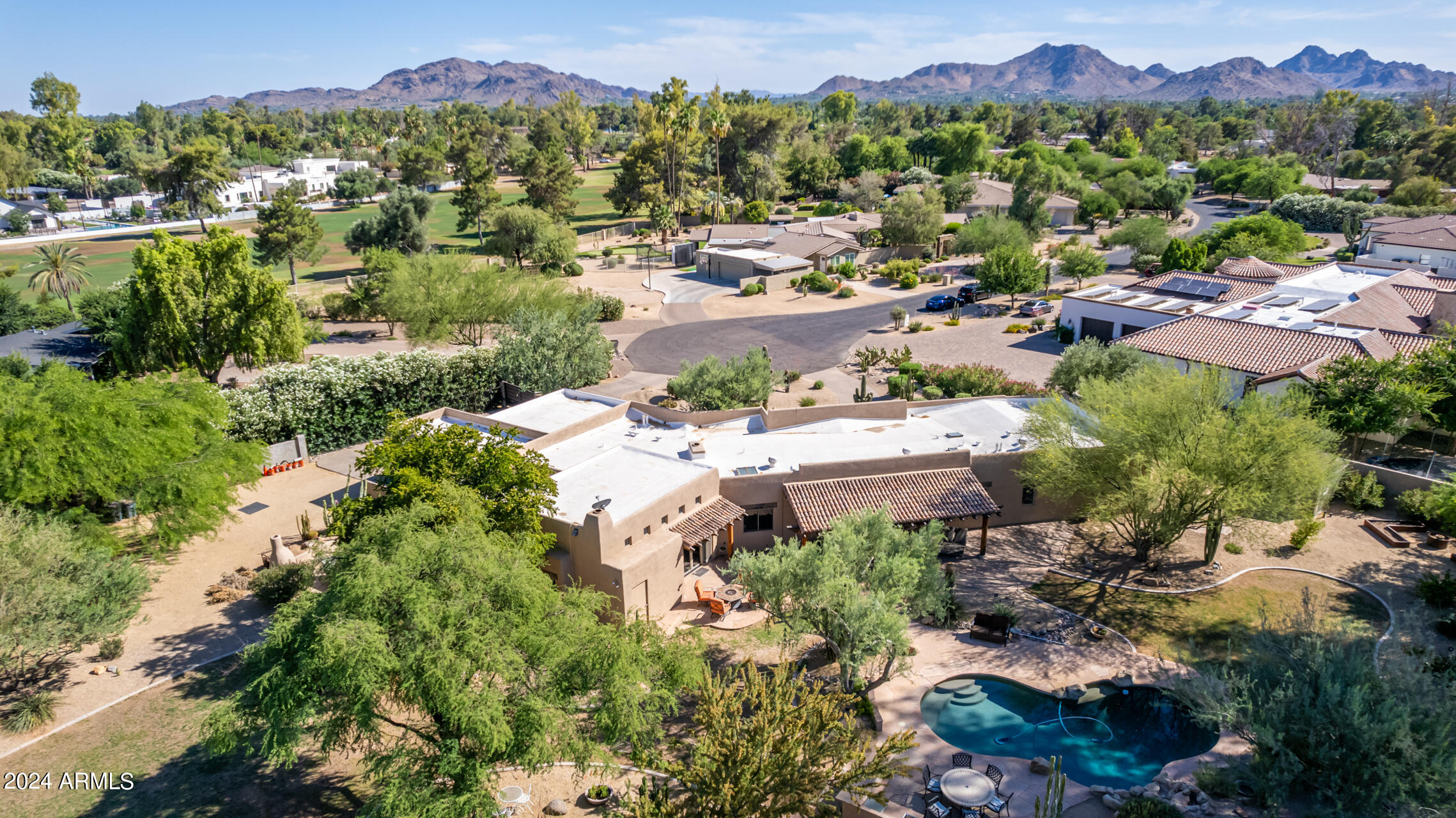 12012 N OAKHURST Way