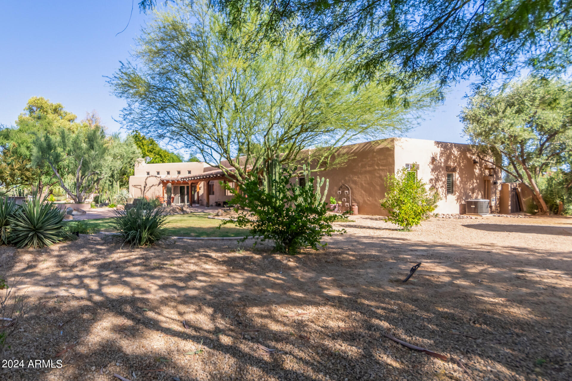 12012 N OAKHURST Way