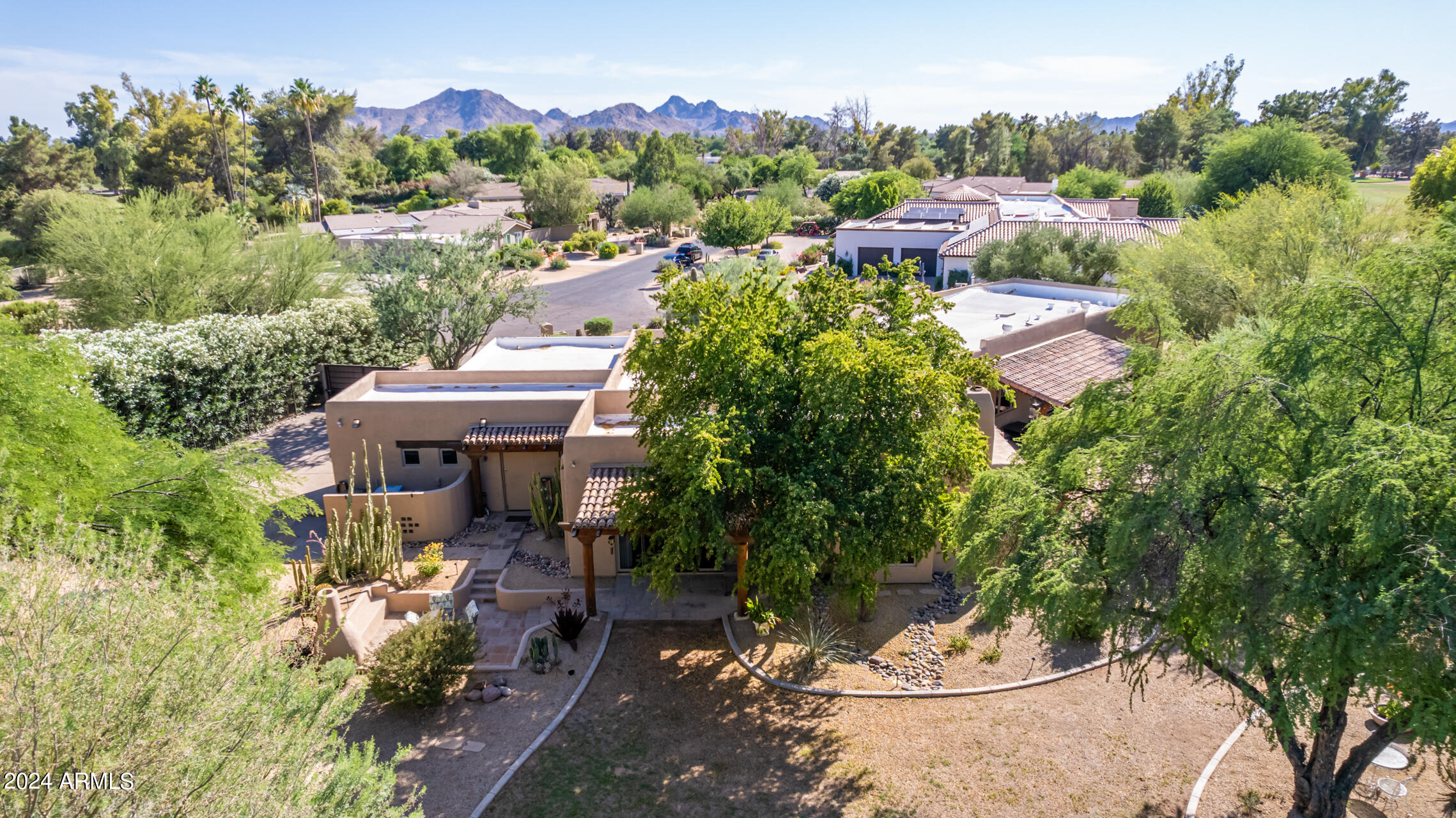 12012 N OAKHURST Way