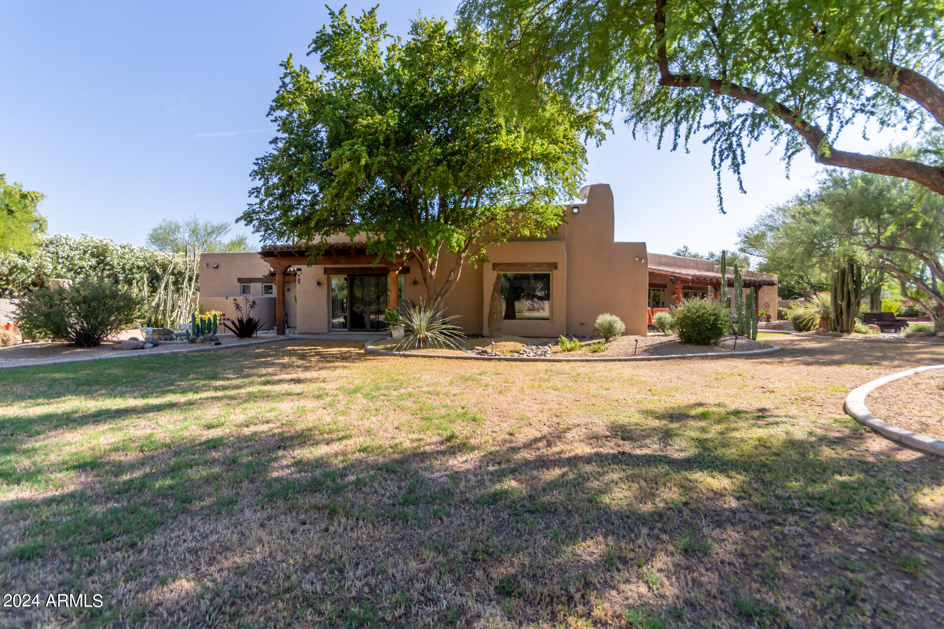 12012 N OAKHURST Way