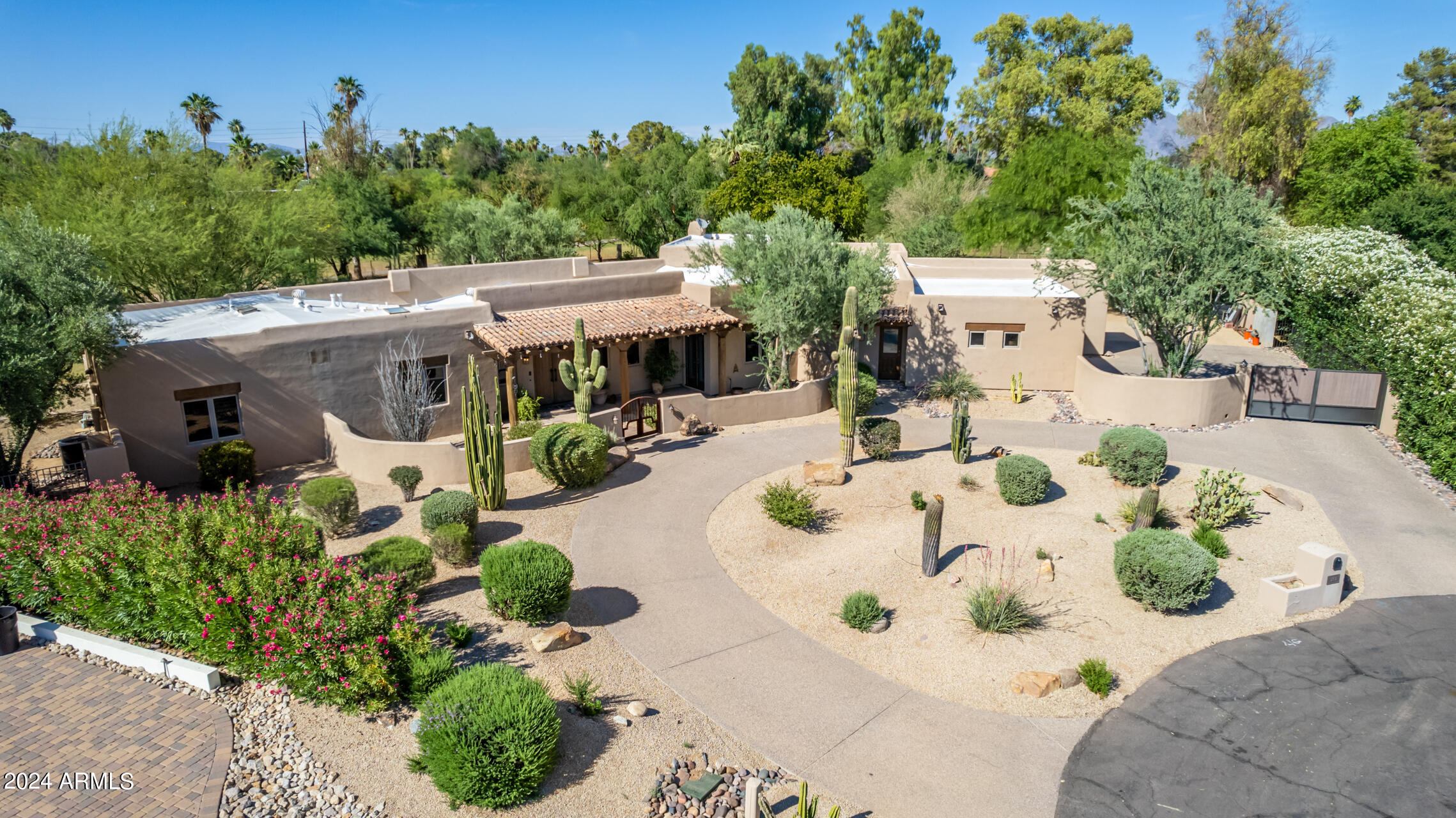 12012 N OAKHURST Way