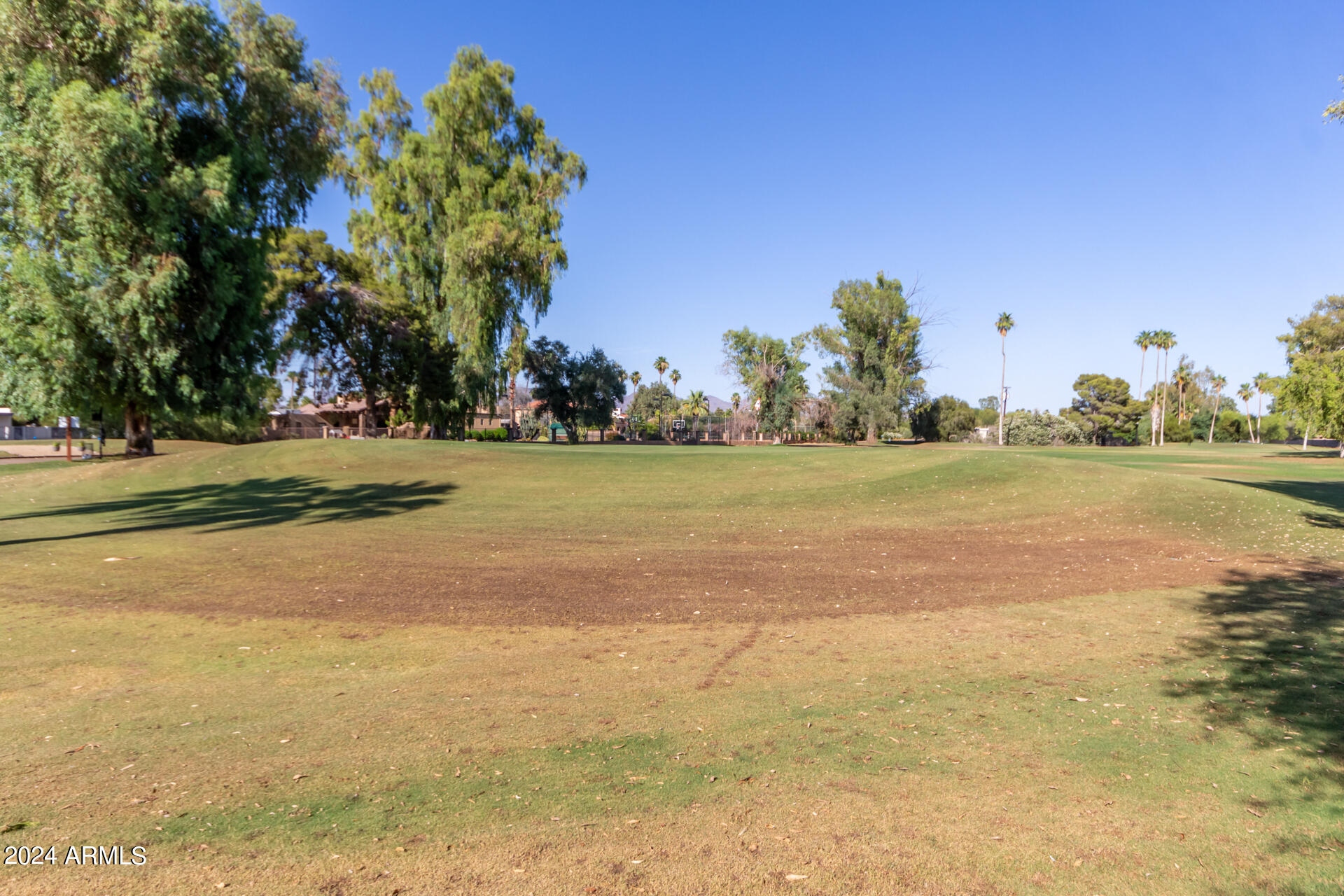 12012 N OAKHURST Way