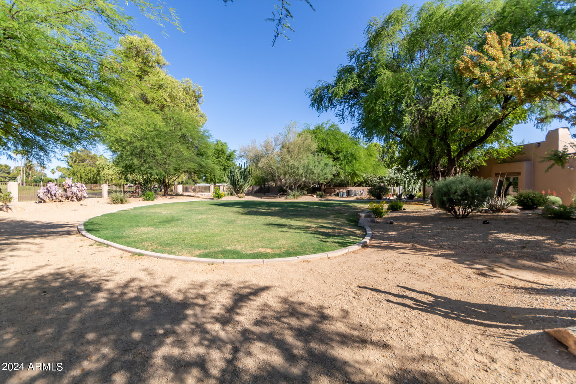 12012 N OAKHURST Way