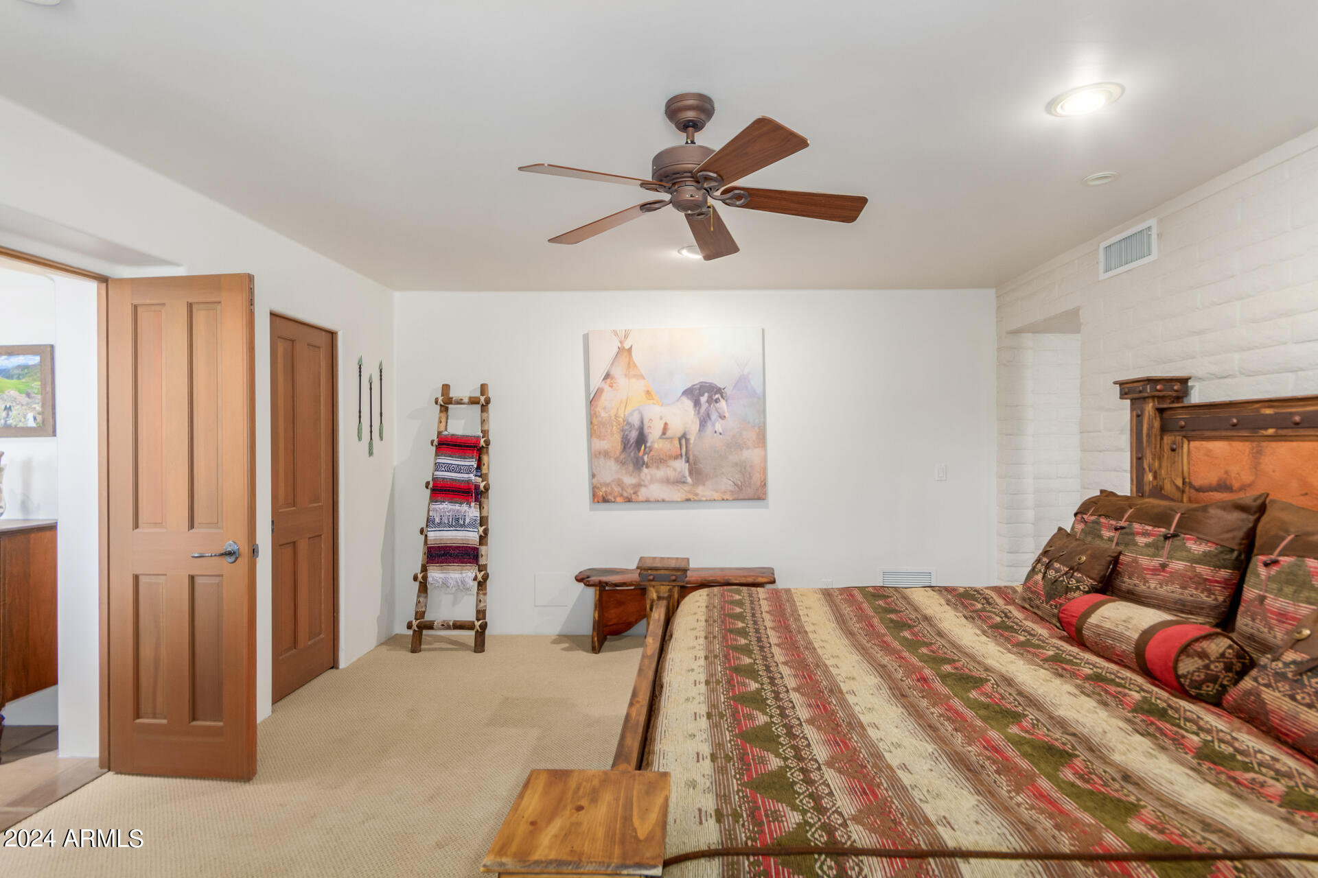 12012 N OAKHURST Way