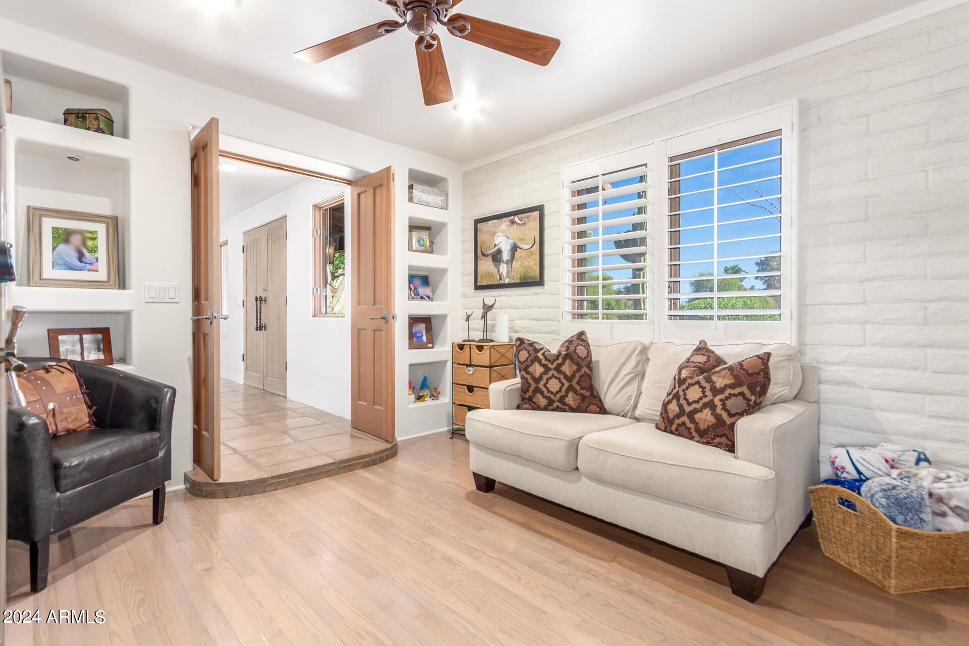 12012 N OAKHURST Way