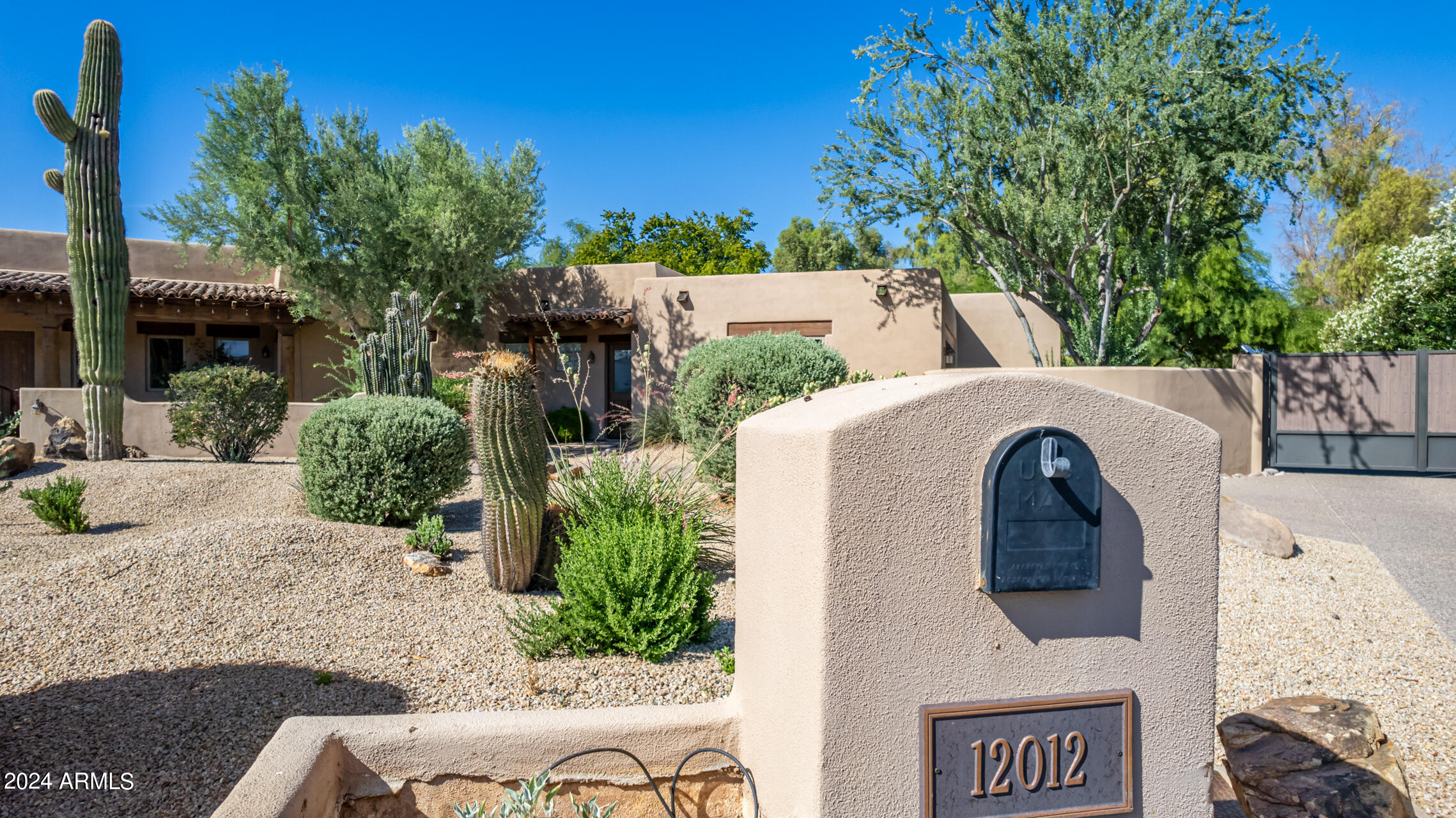 12012 N OAKHURST Way