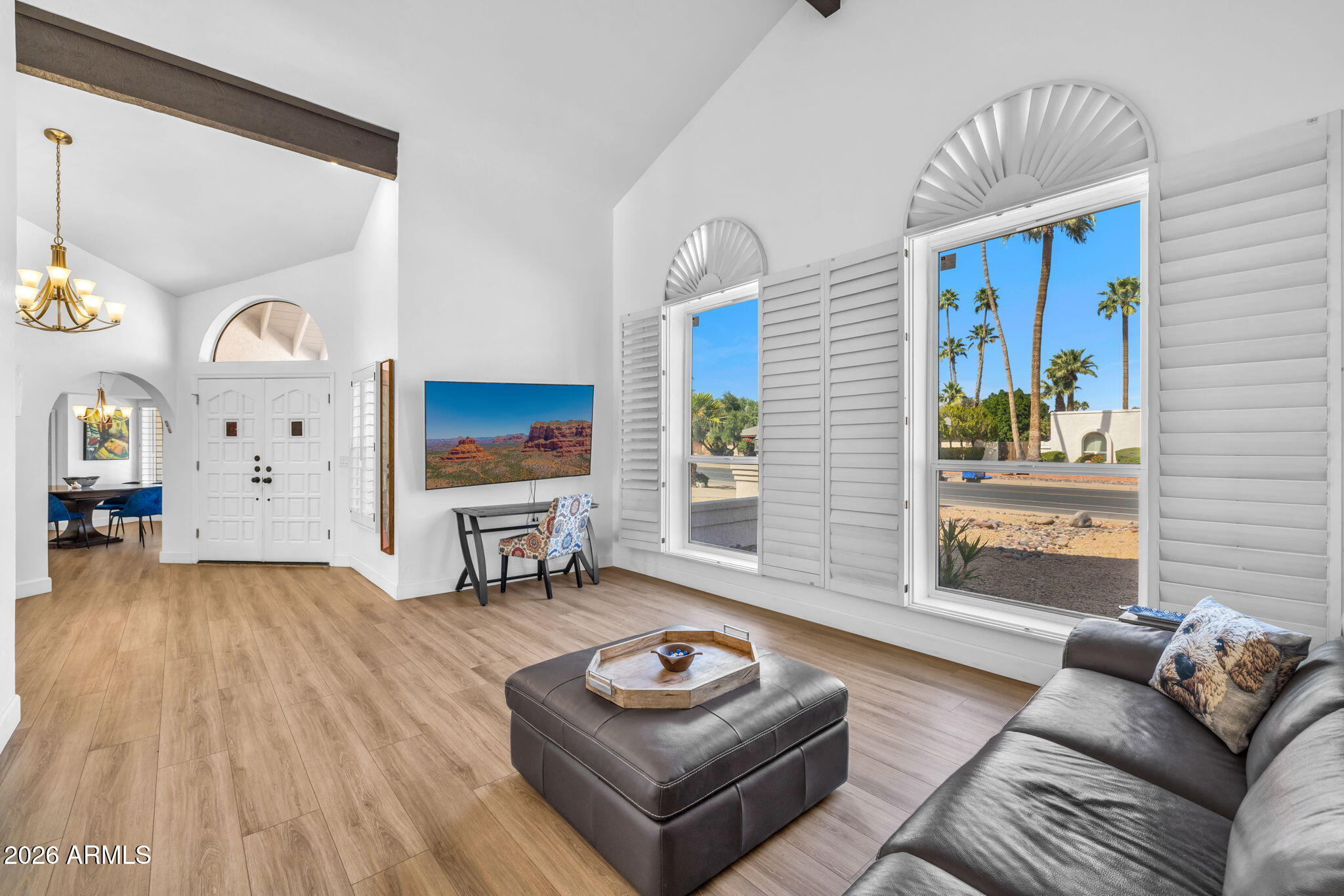 5013 E CHOLLA Street