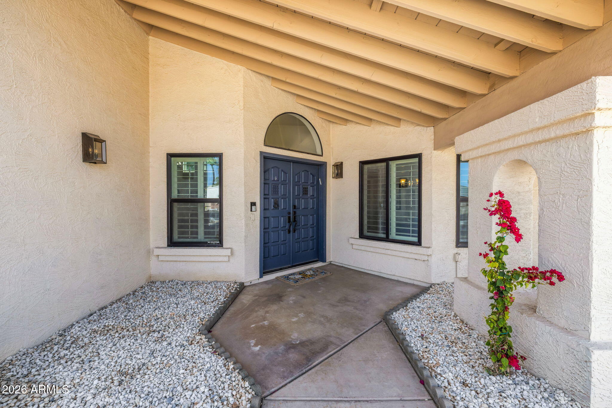 5013 E CHOLLA Street