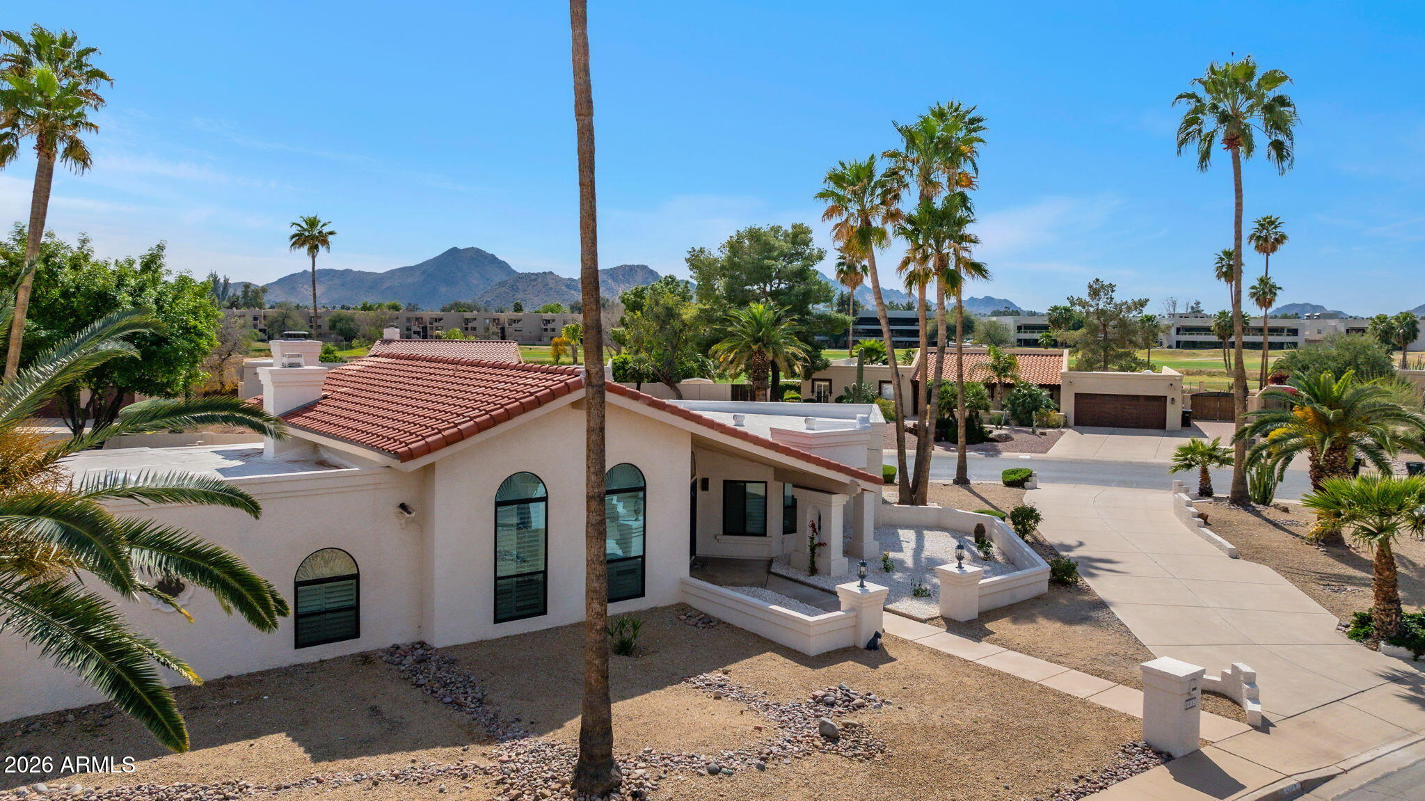 5013 E CHOLLA Street