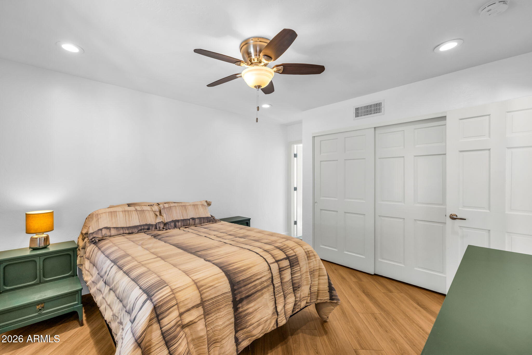 5013 E CHOLLA Street