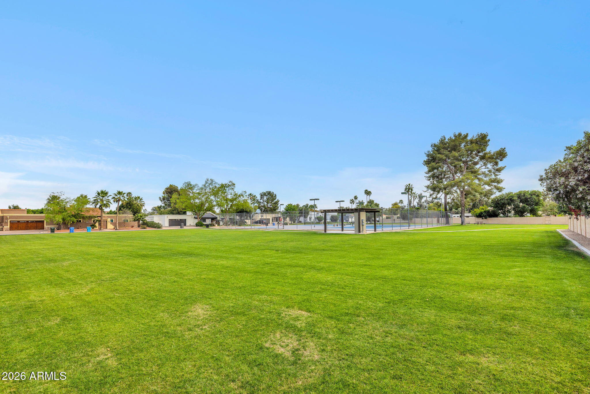 5013 E CHOLLA Street