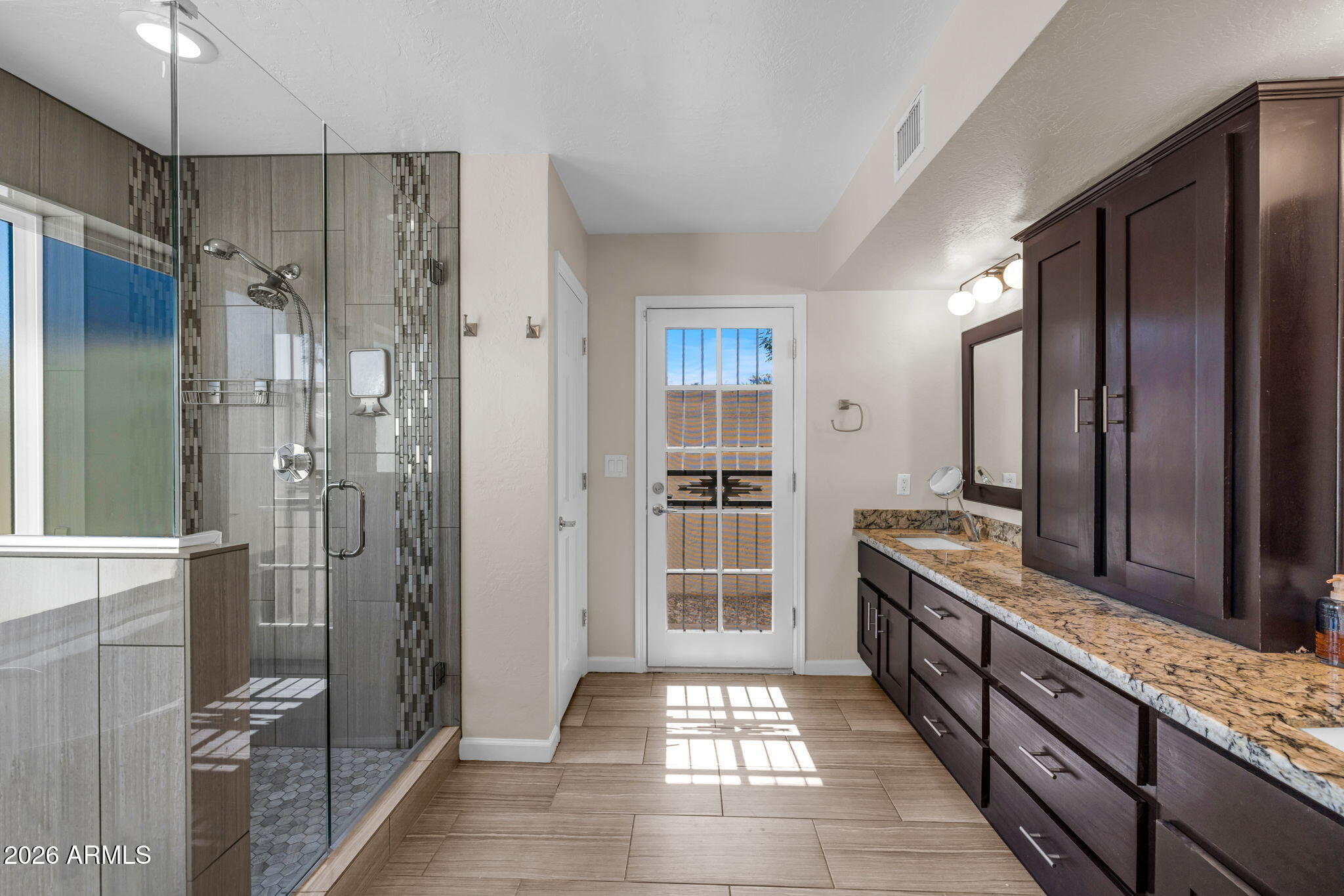 5013 E CHOLLA Street