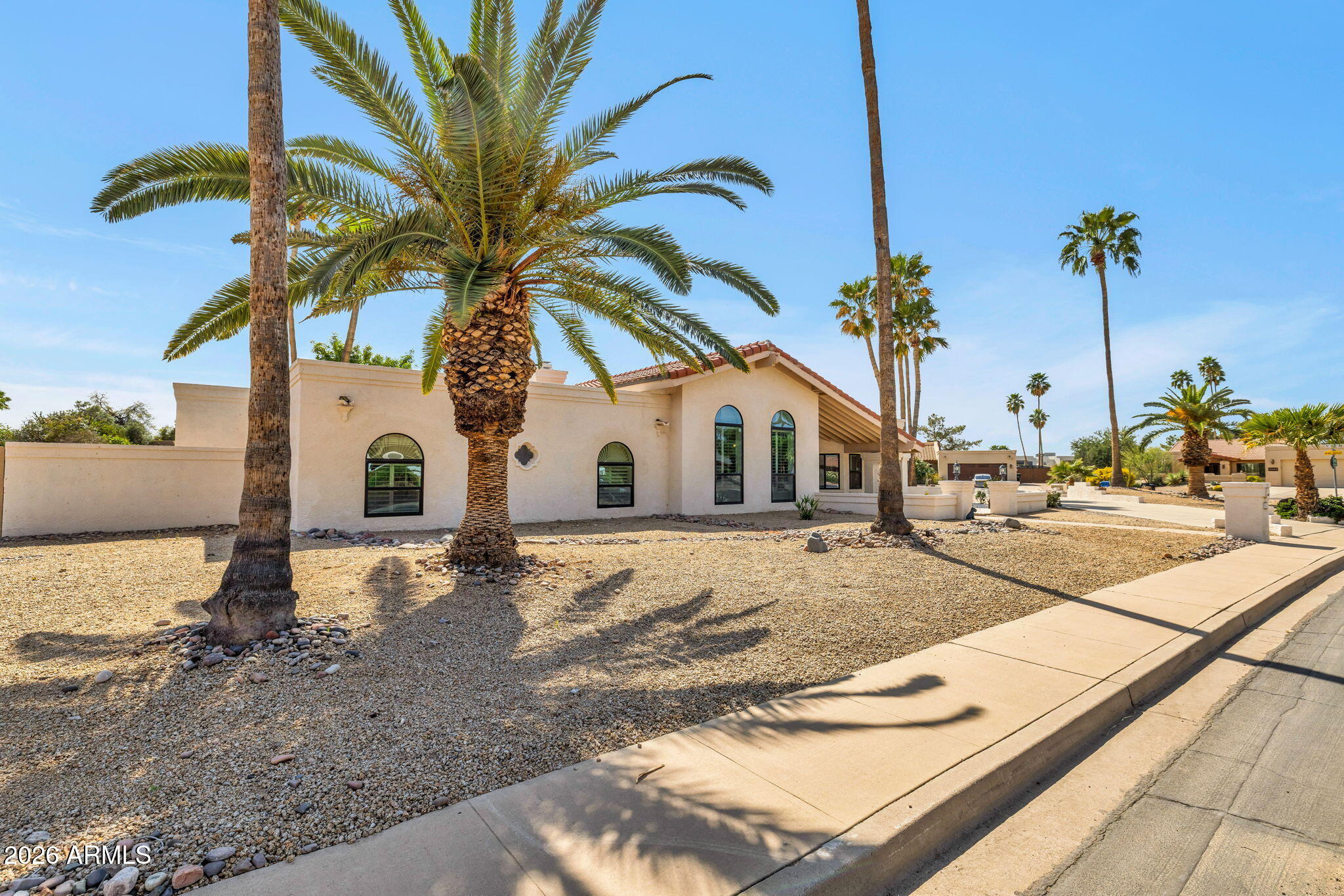 5013 E CHOLLA Street