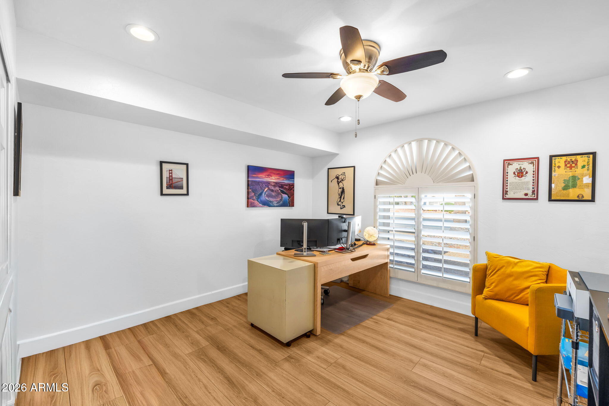 5013 E CHOLLA Street