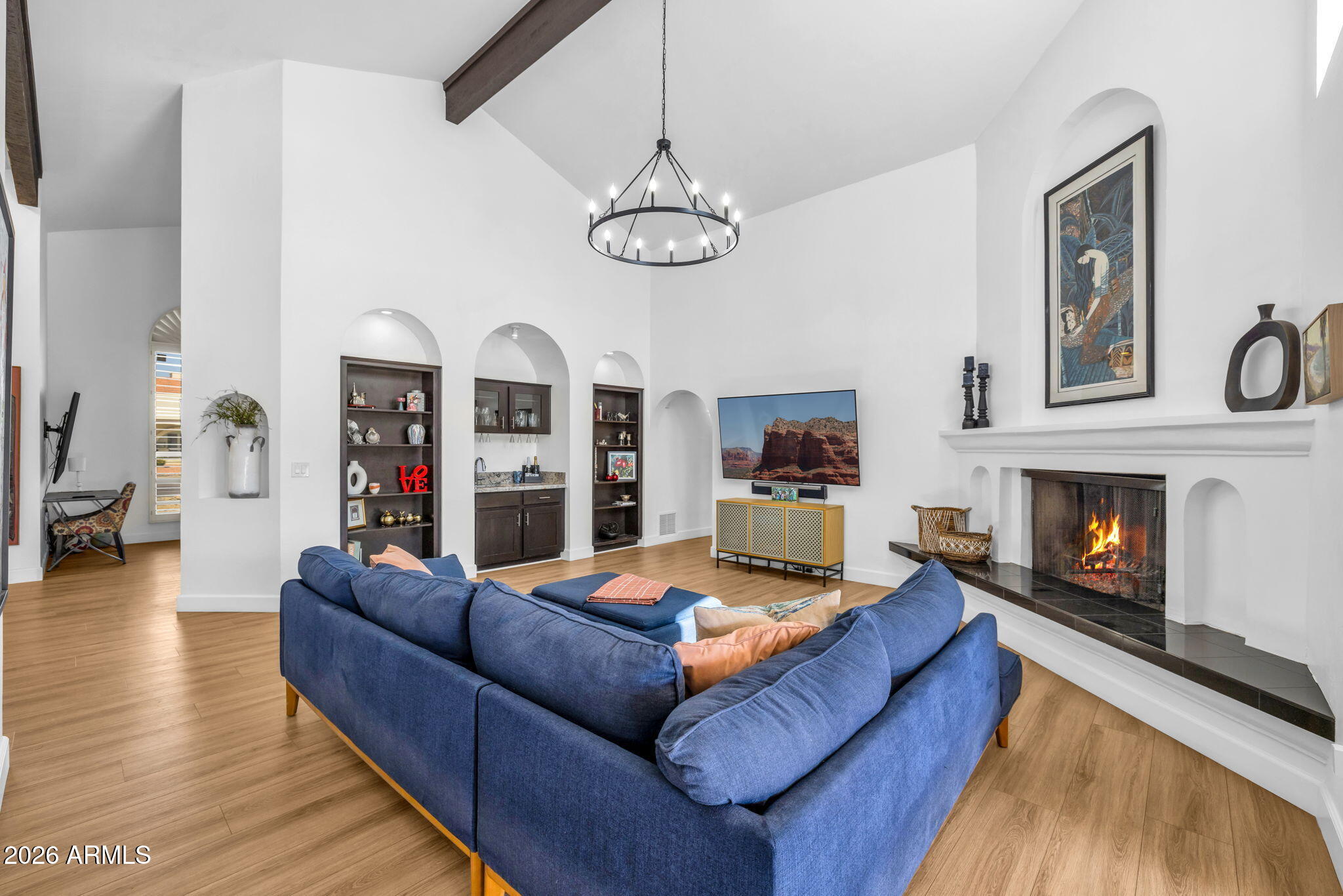 5013 E CHOLLA Street