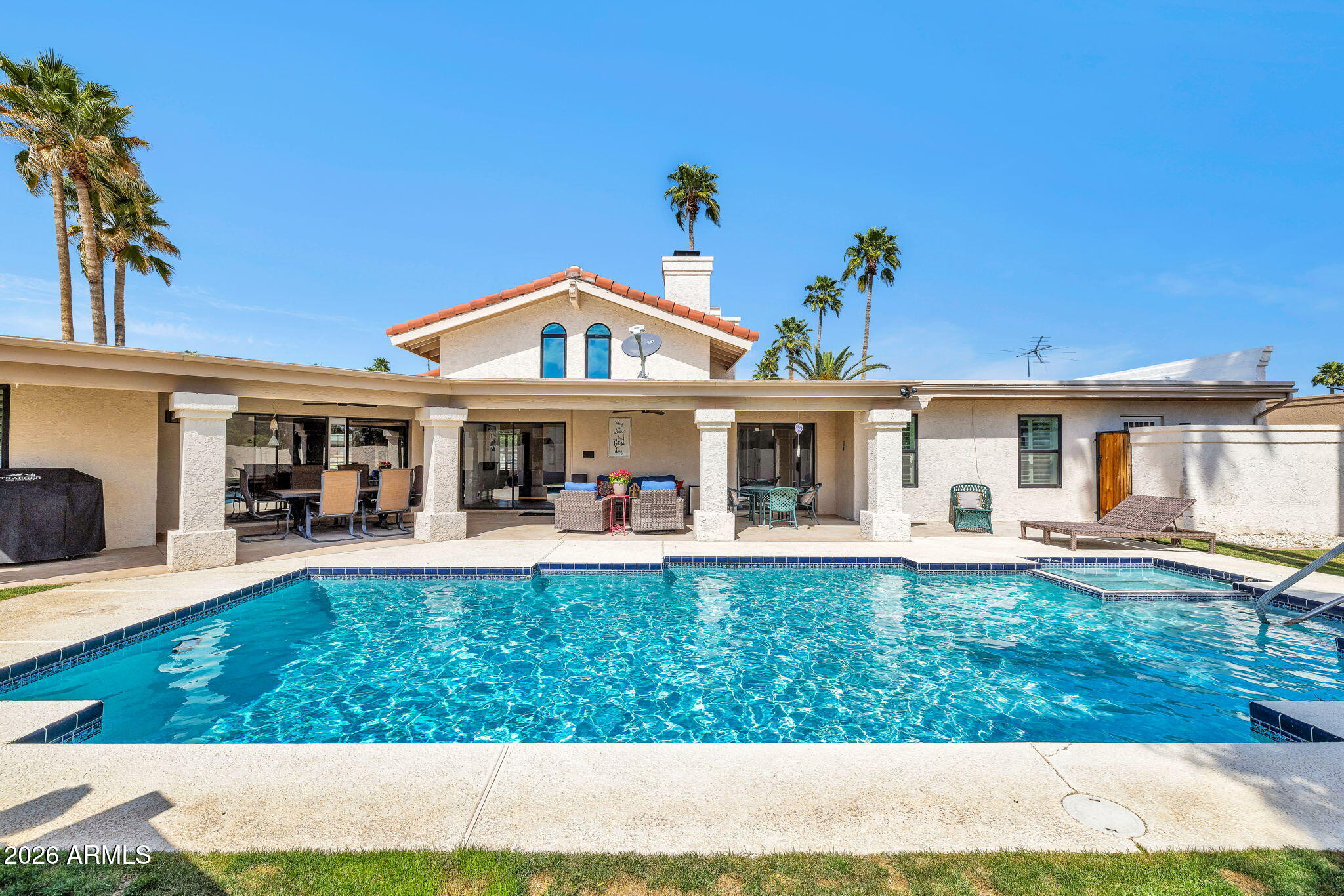 5013 E CHOLLA Street