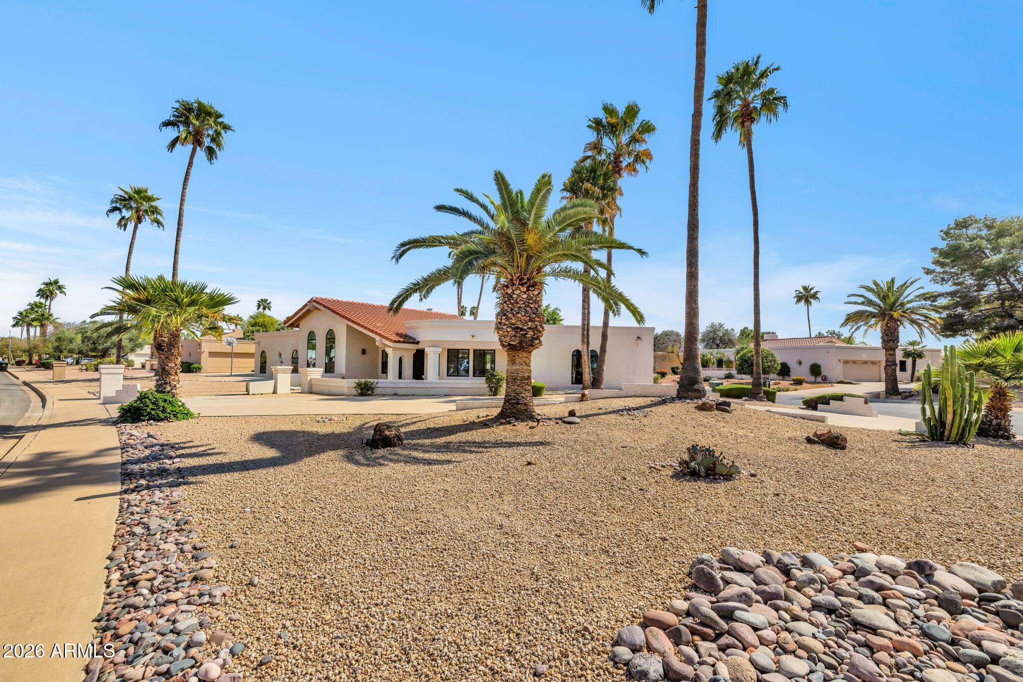 5013 E CHOLLA Street