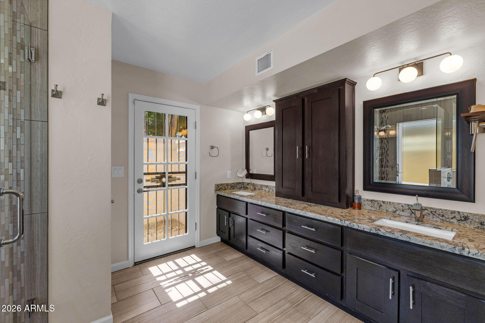 5013 E CHOLLA Street