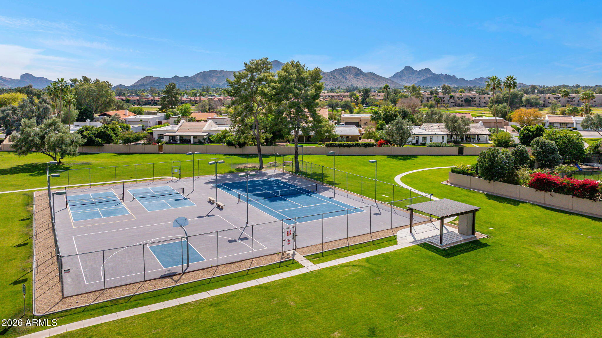 5013 E CHOLLA Street