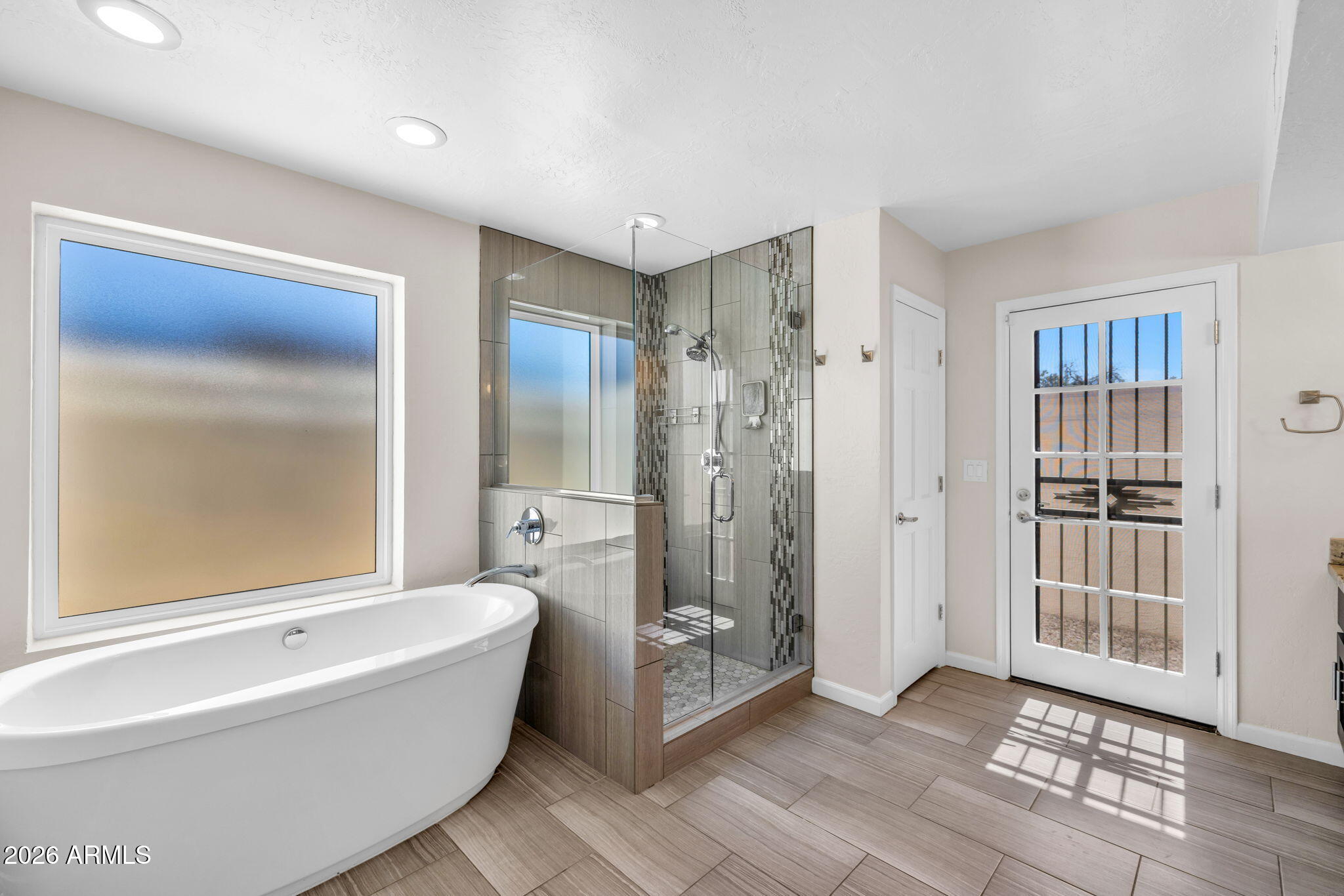 5013 E CHOLLA Street