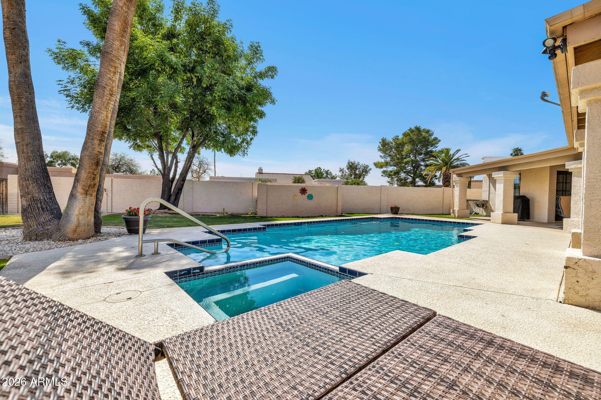 5013 E CHOLLA Street