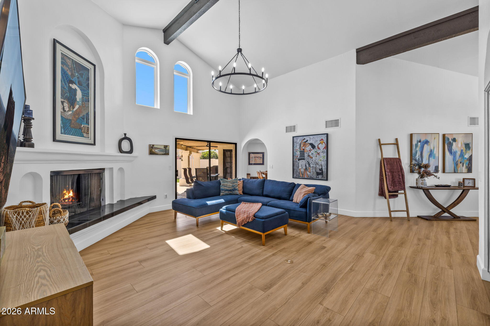 5013 E CHOLLA Street