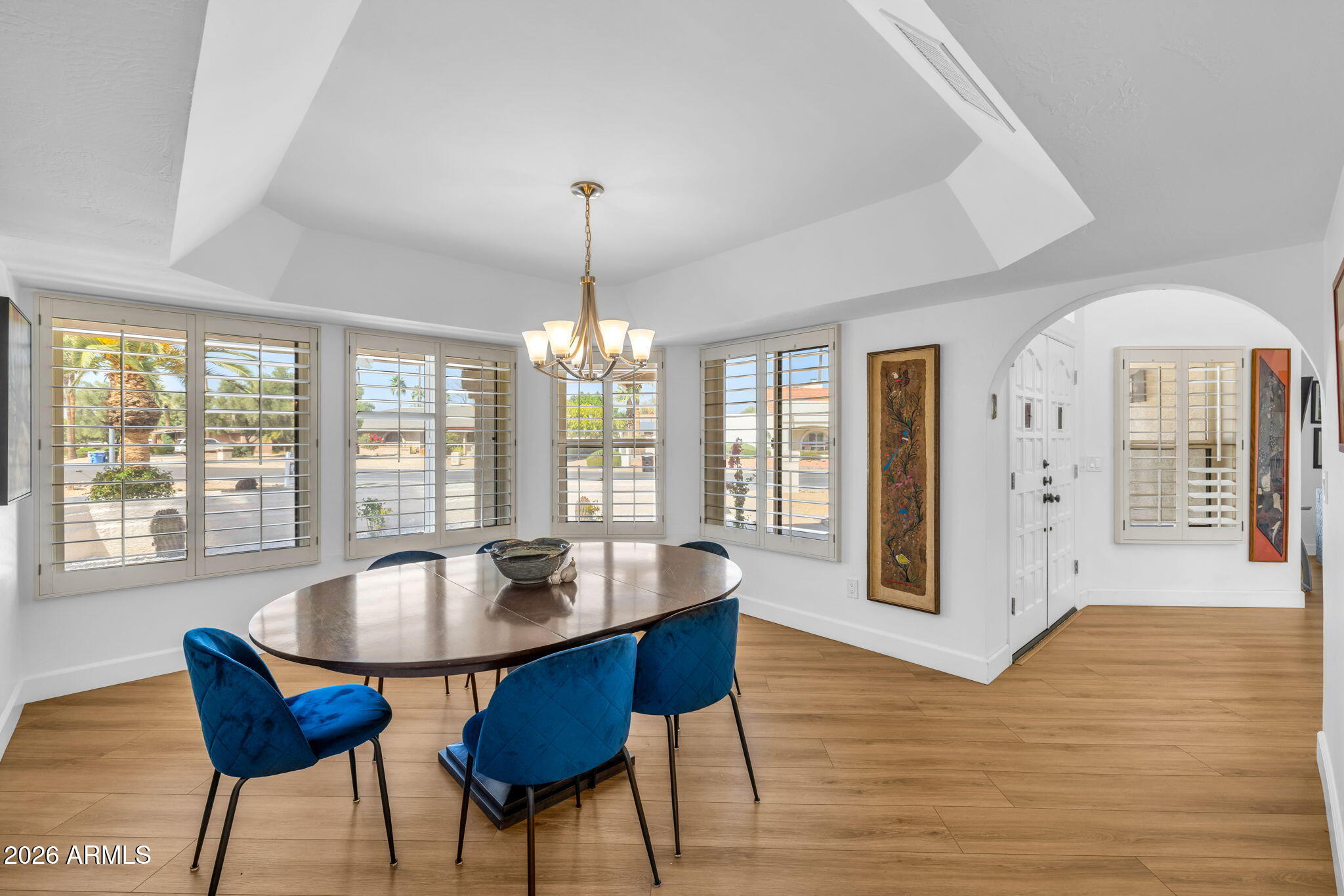 5013 E CHOLLA Street