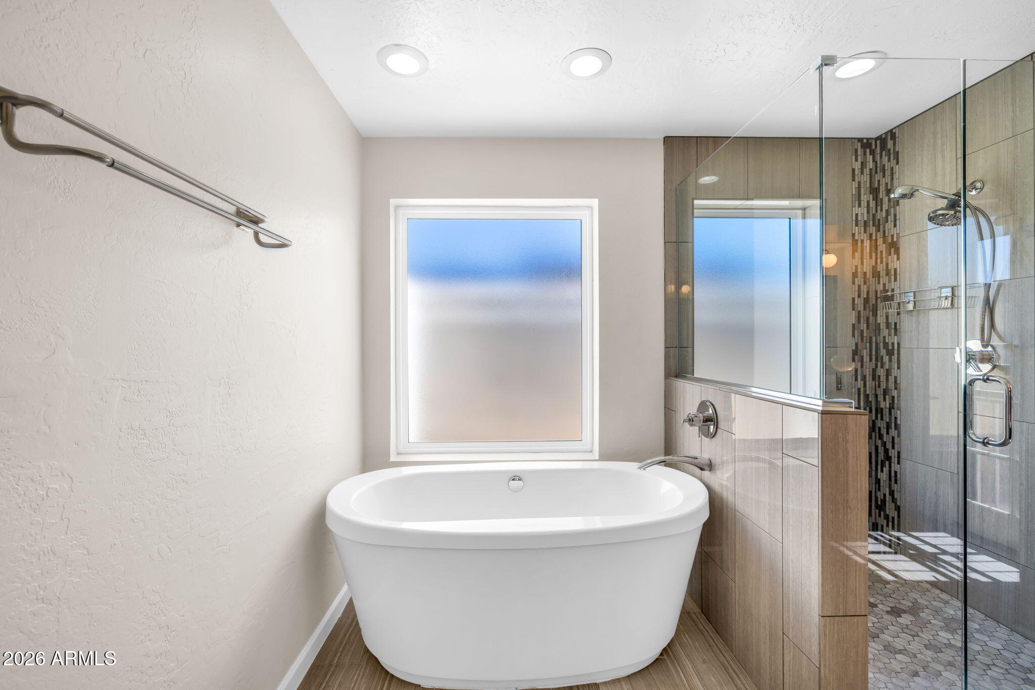 5013 E CHOLLA Street