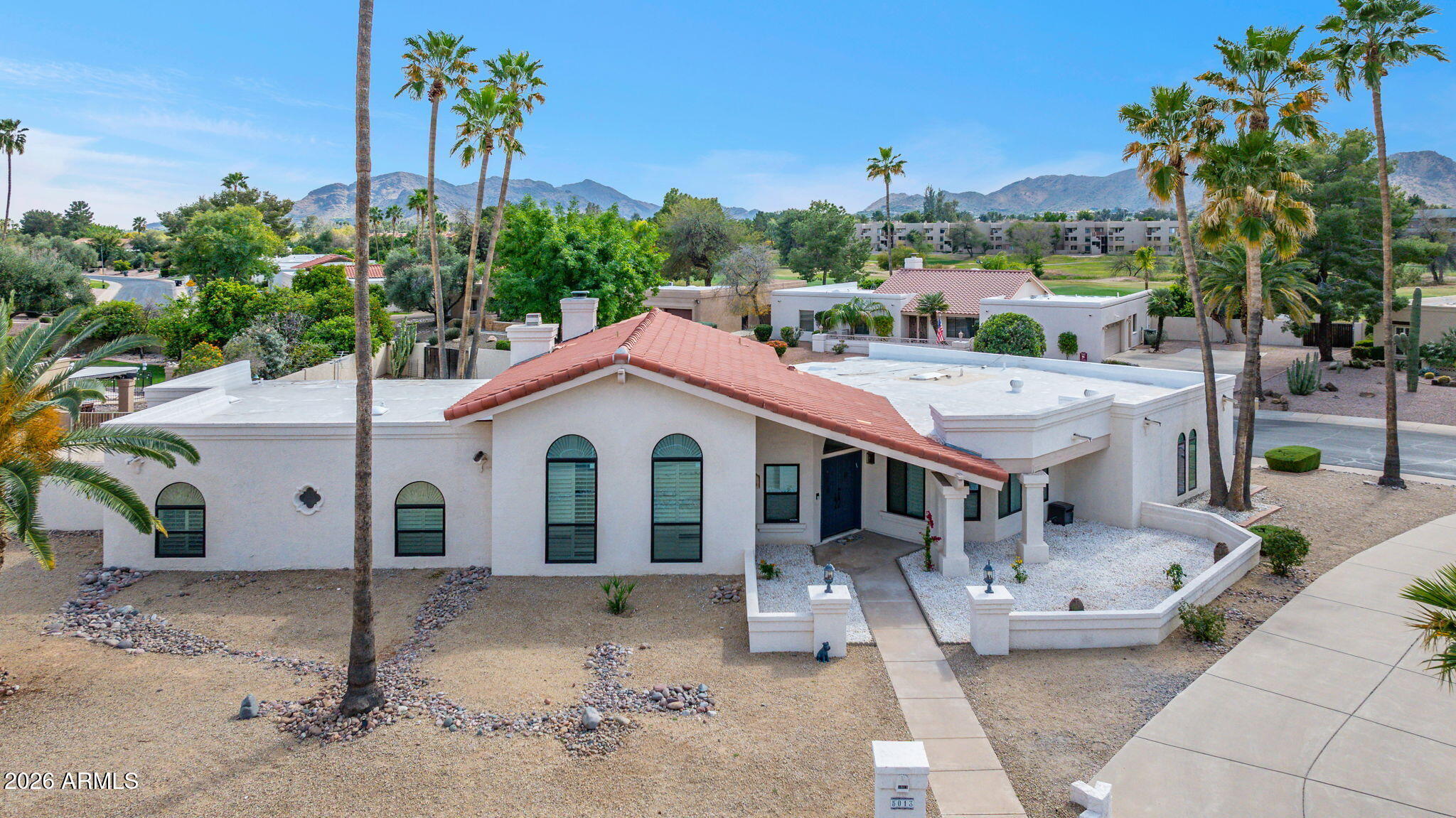 5013 E CHOLLA Street