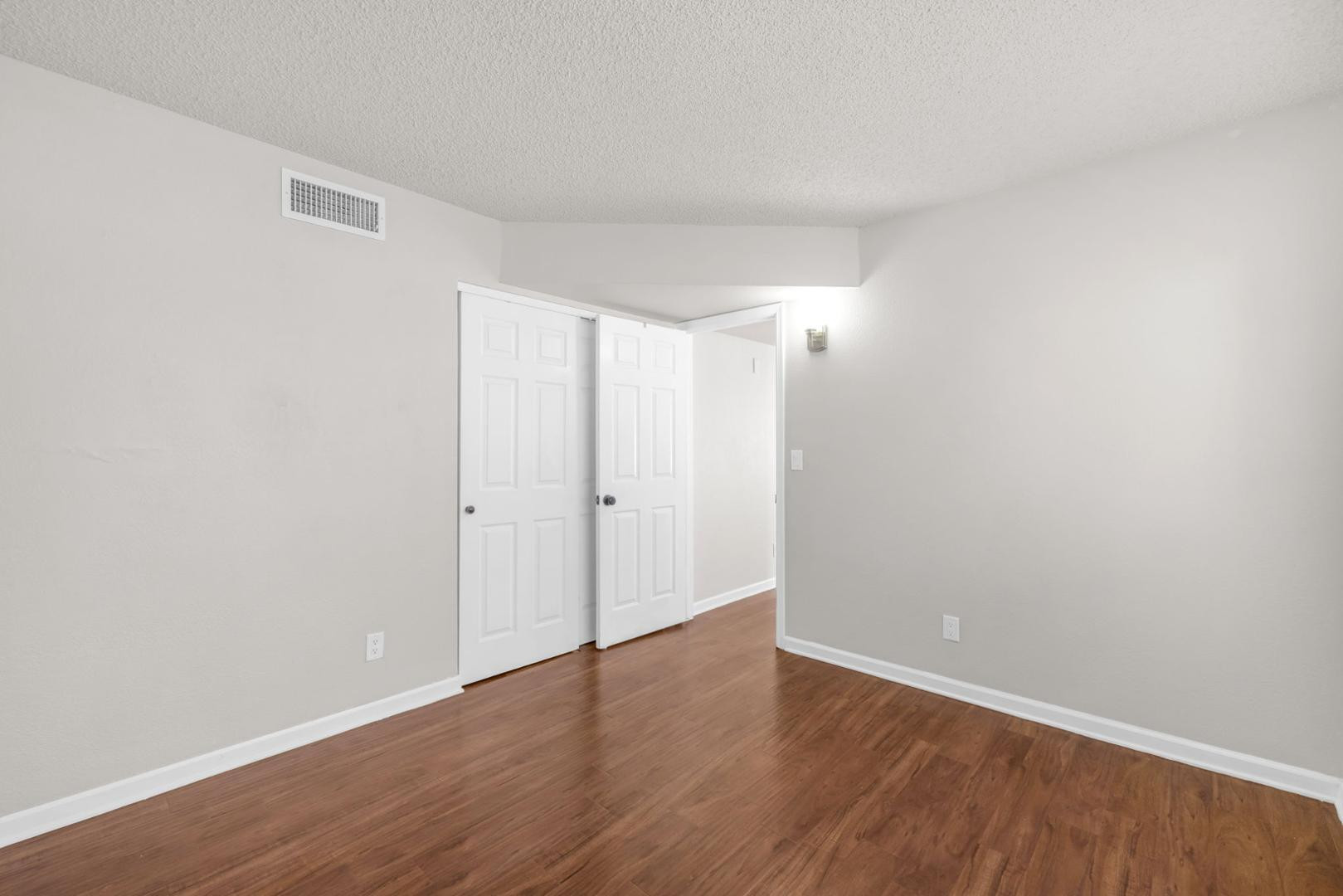 3513 E Le Marche Avenue