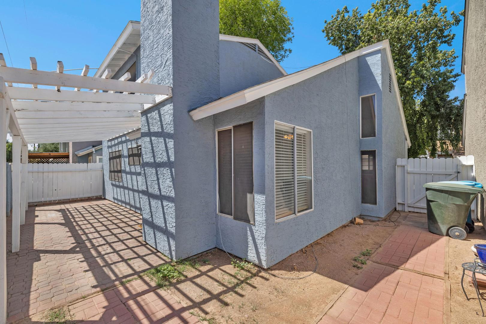 3513 E Le Marche Avenue