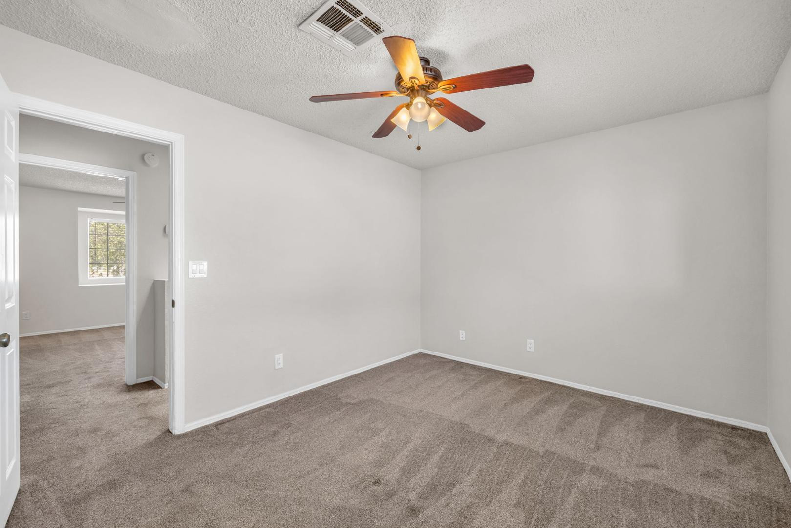 3513 E Le Marche Avenue