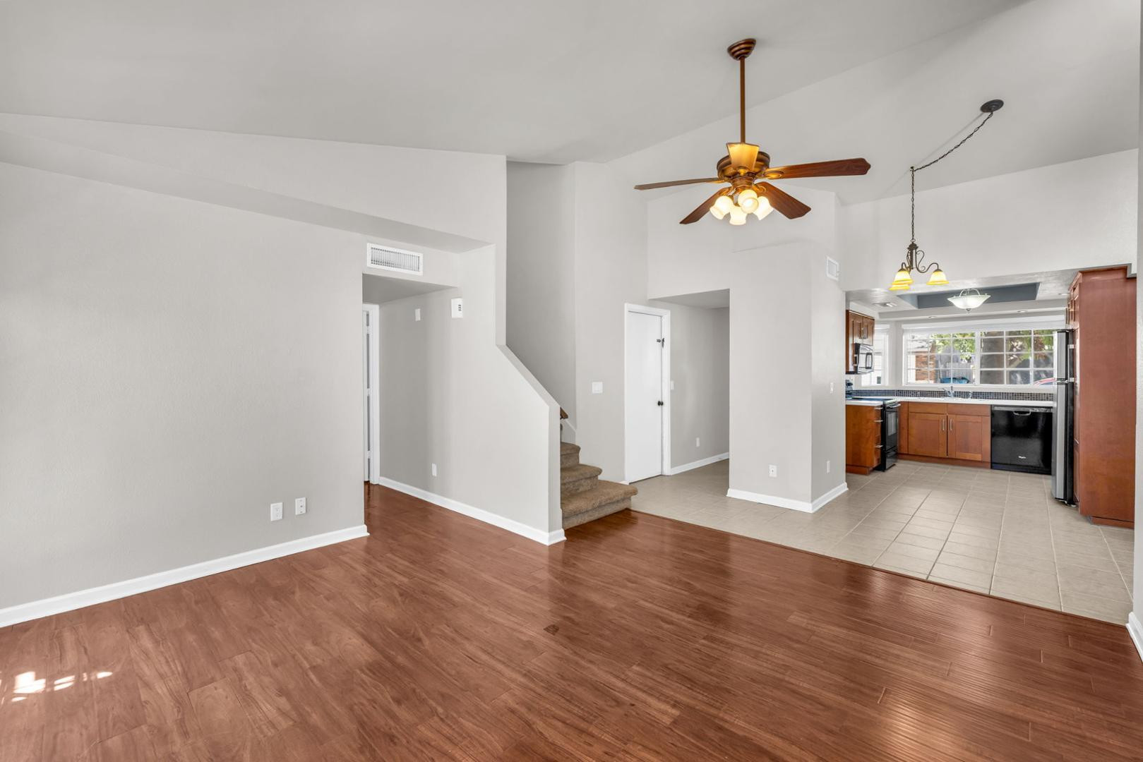 3513 E Le Marche Avenue