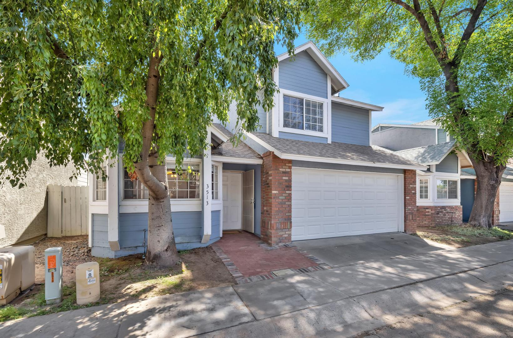 3513 E Le Marche Avenue