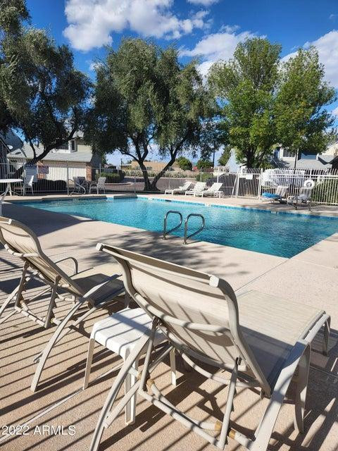 3513 E Le Marche Avenue