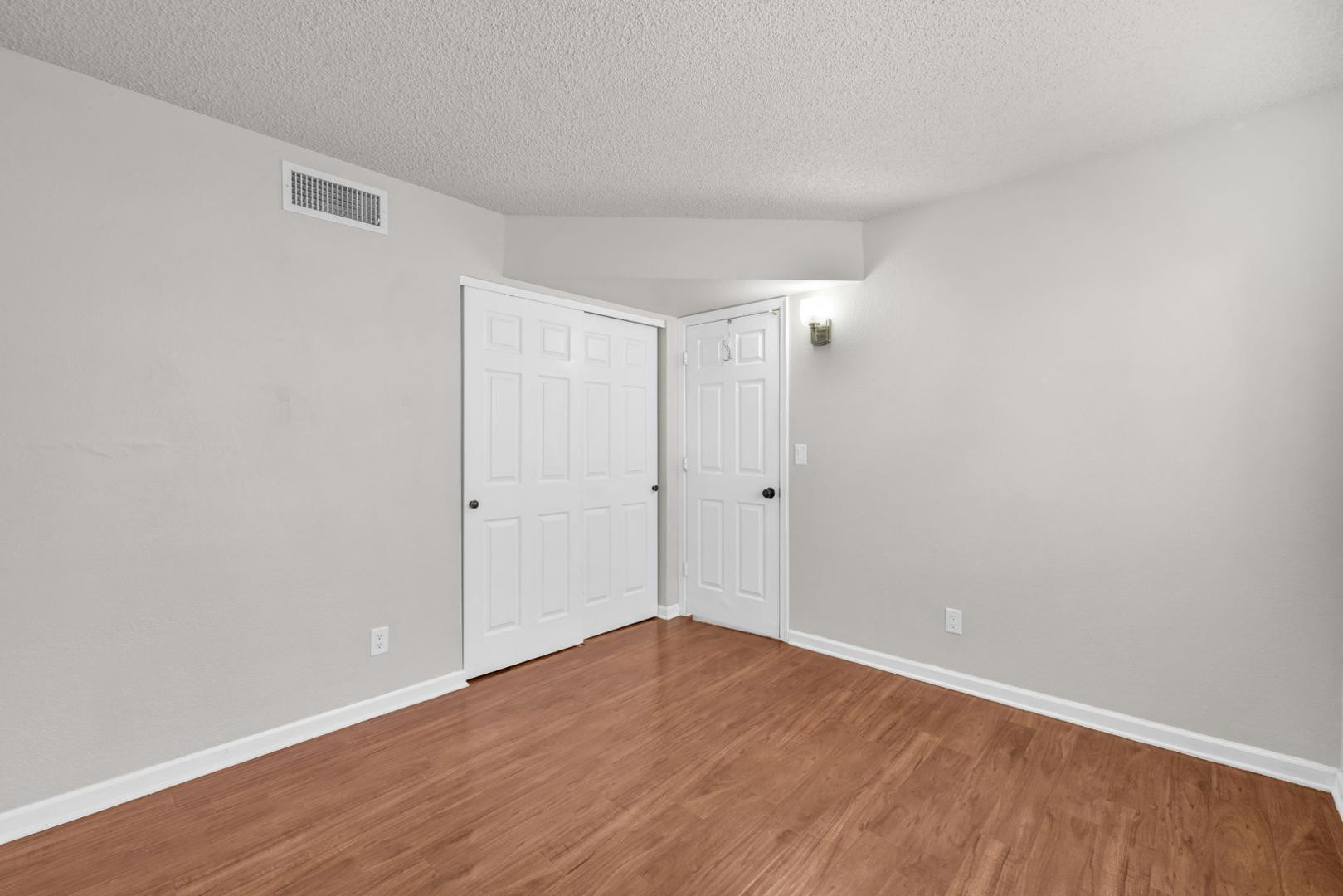 3513 E Le Marche Avenue