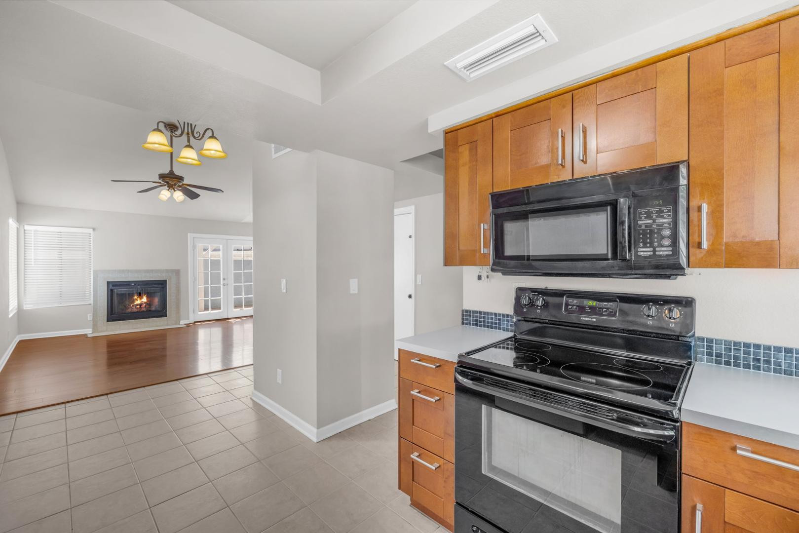 3513 E Le Marche Avenue