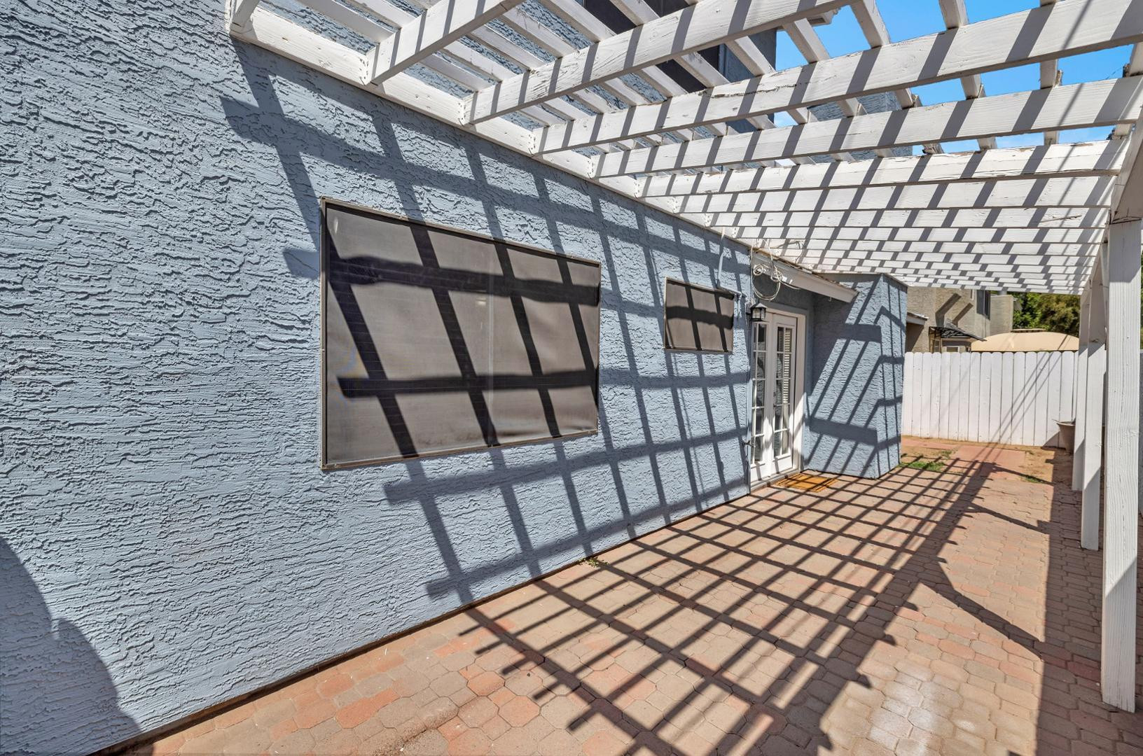 3513 E Le Marche Avenue