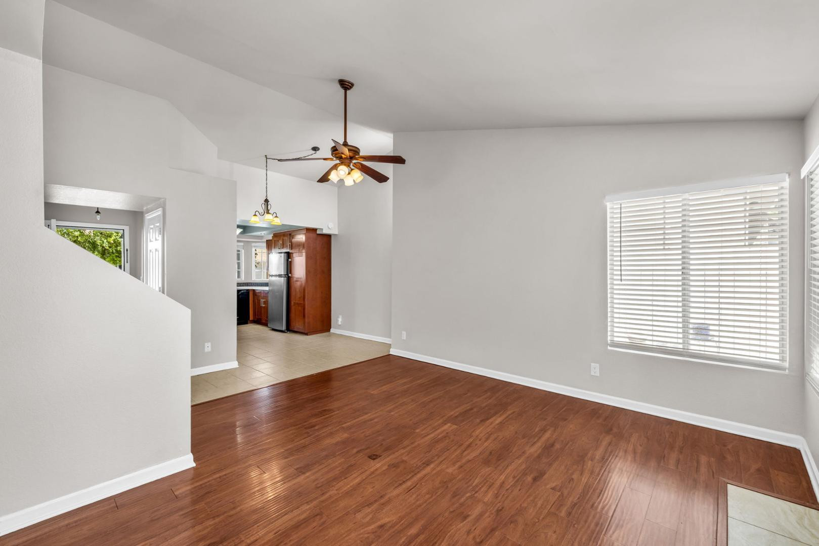 3513 E Le Marche Avenue